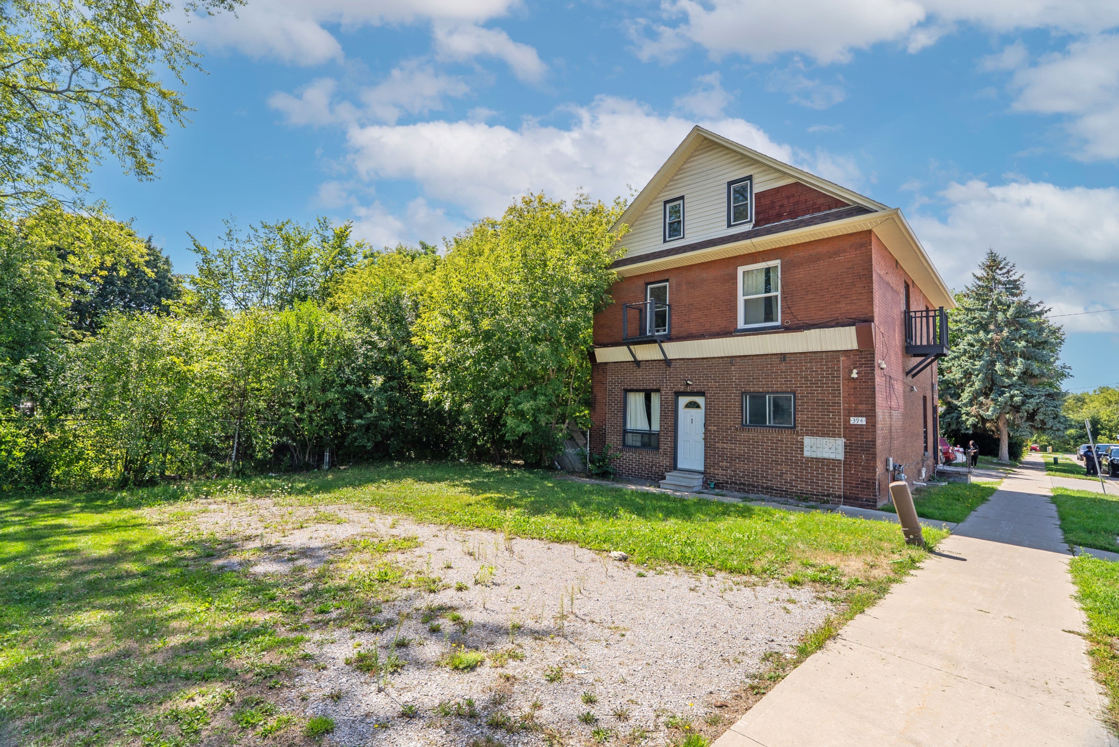 394 Centre Street S, Oshawa, ON L1H 4B9