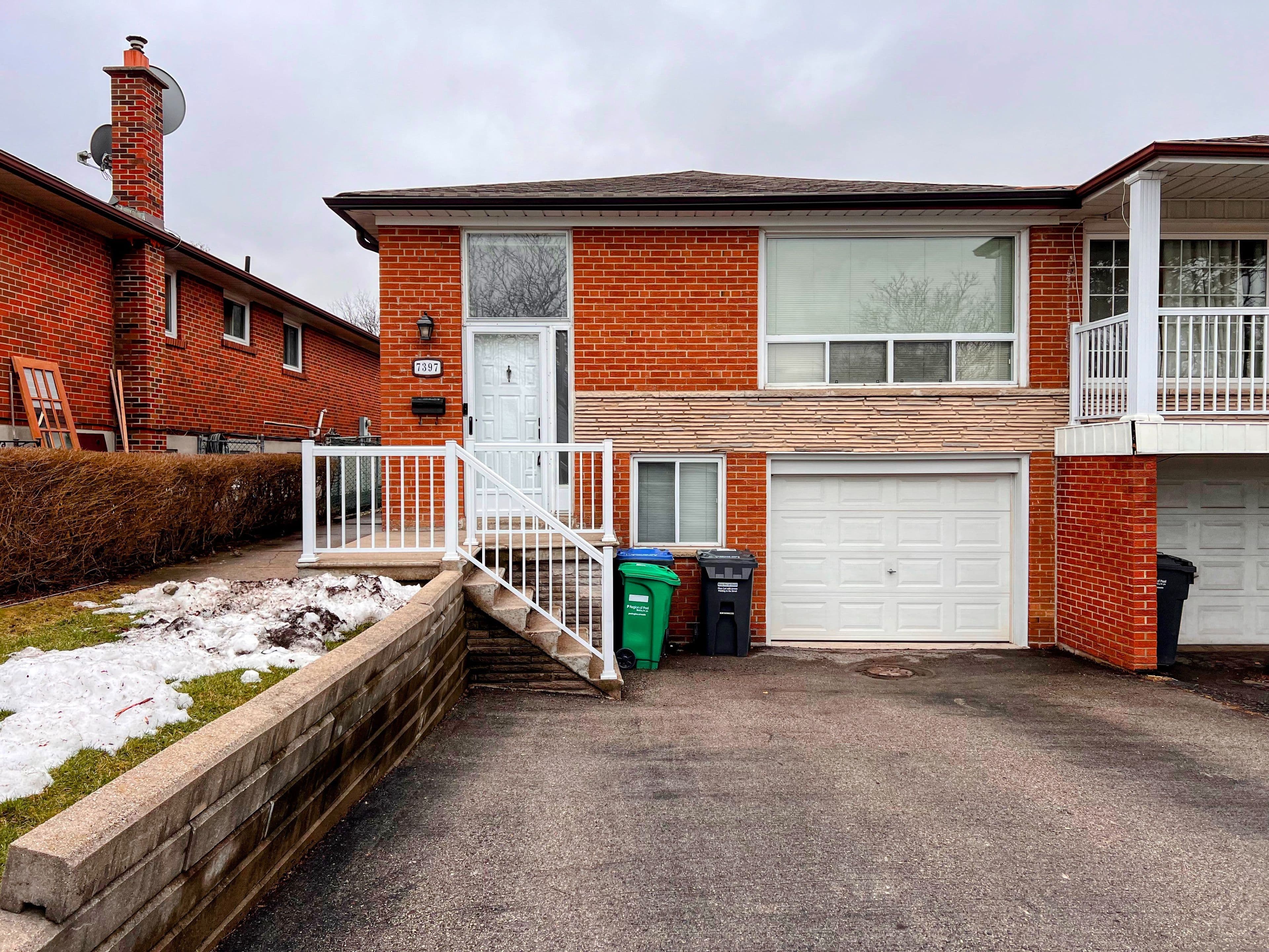 7397 Manion Rd BSMT Road, Mississauga, ON L4T 2K8