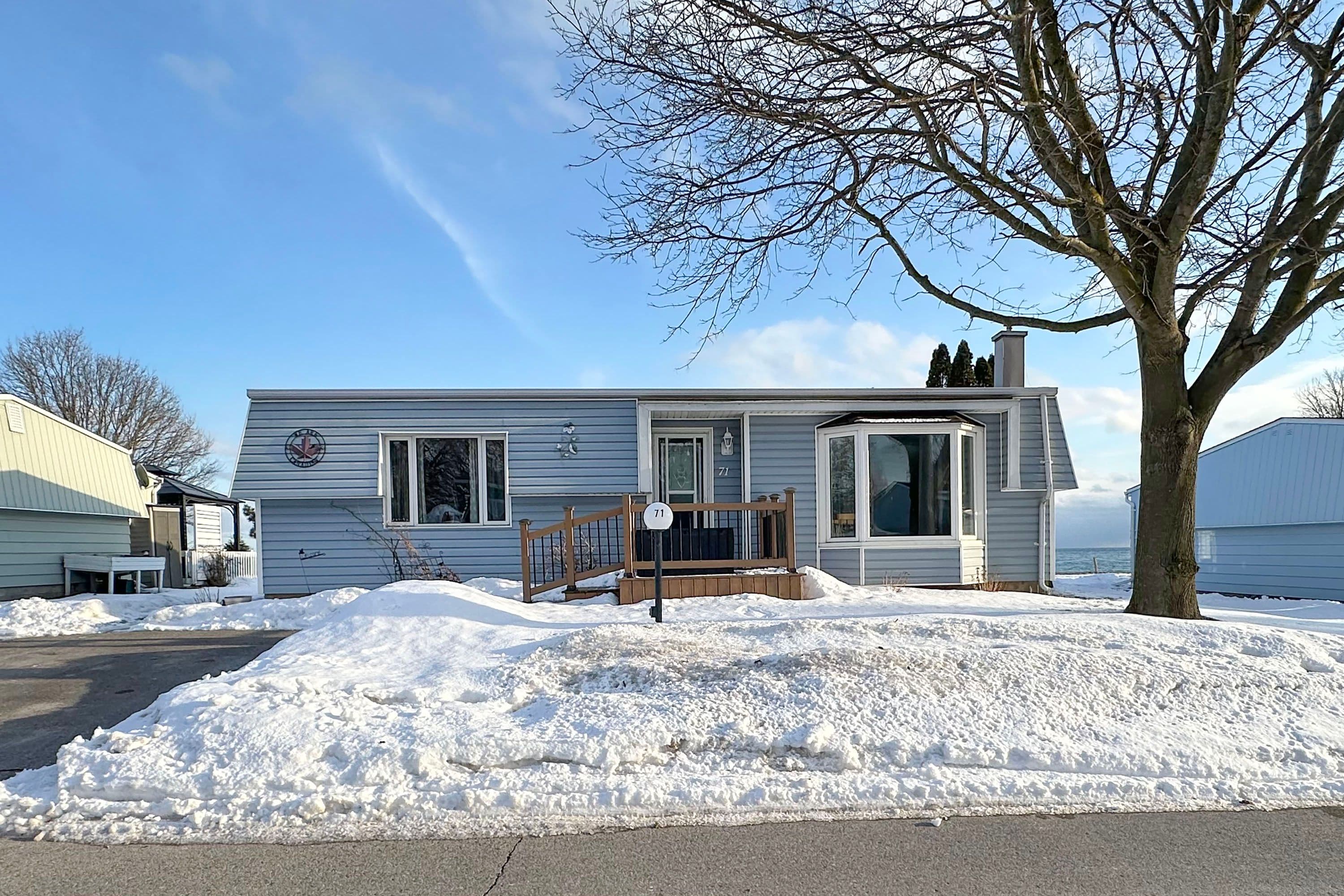 71 Bluffs Road, Clarington, ON L1B 1A6