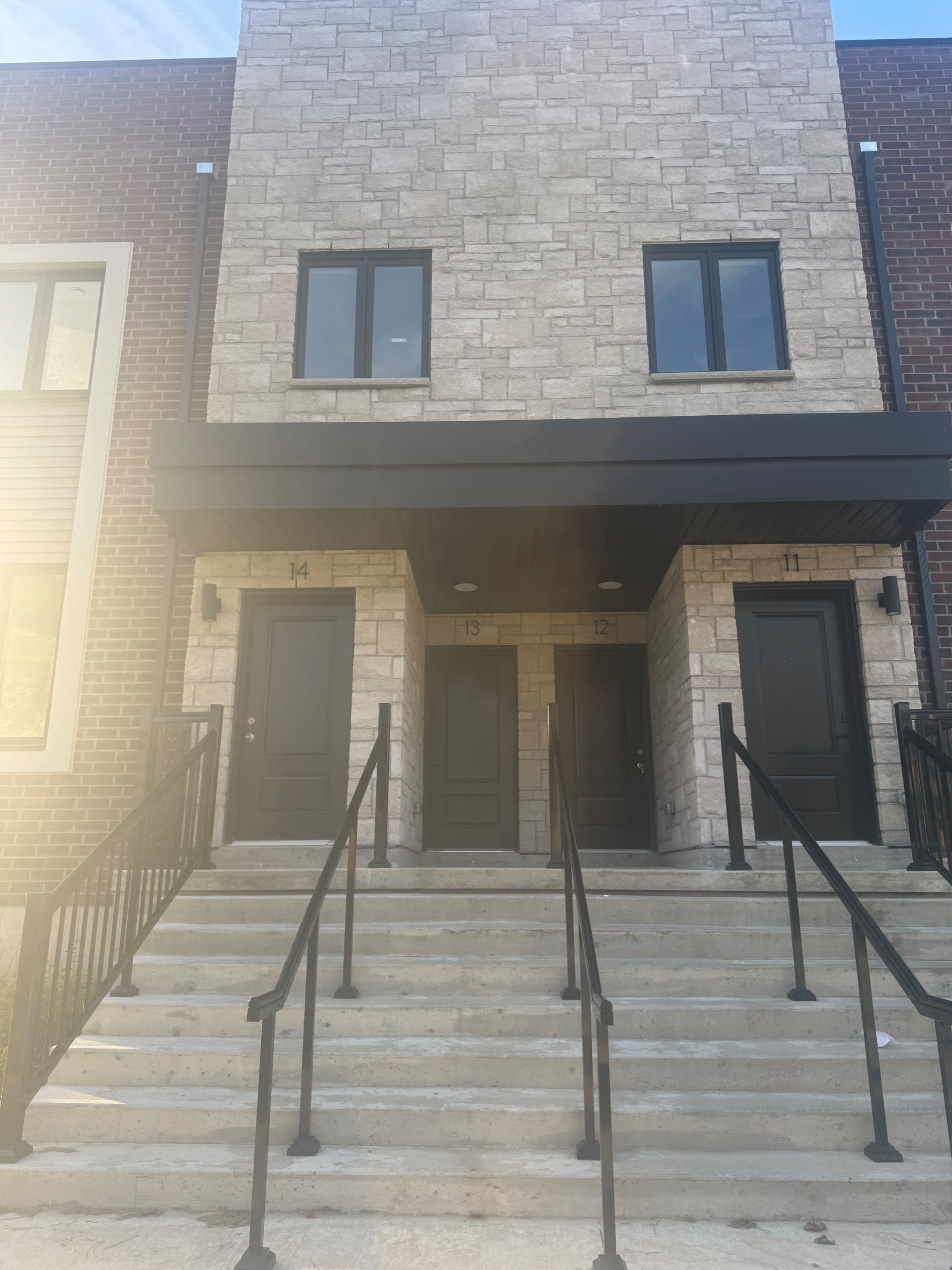 2 Slessor Boulevard 13, Grimsby, ON L3M 3T2