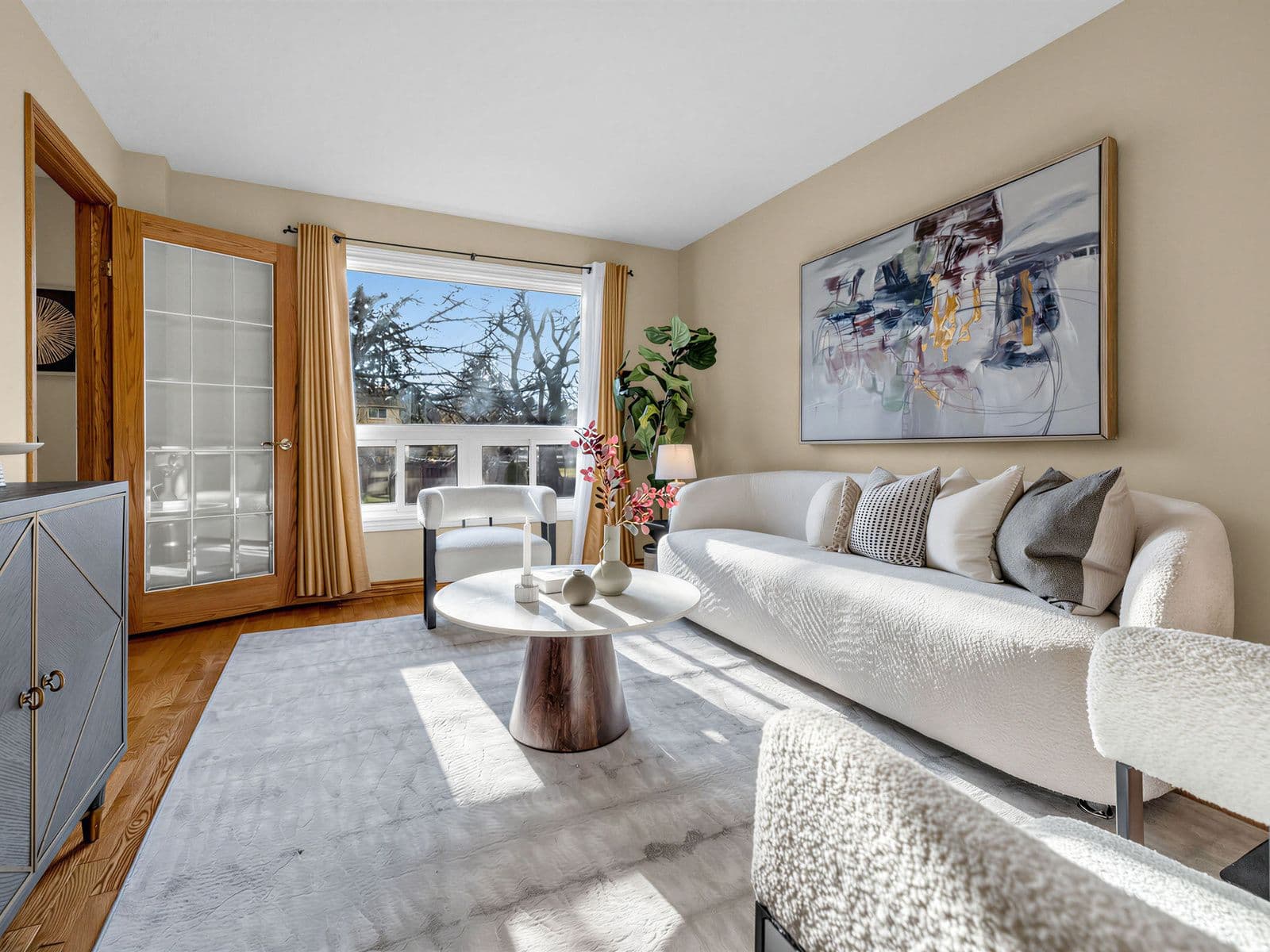 23 Veronica Crescent, East Gwillimbury, ON L0G 1V0