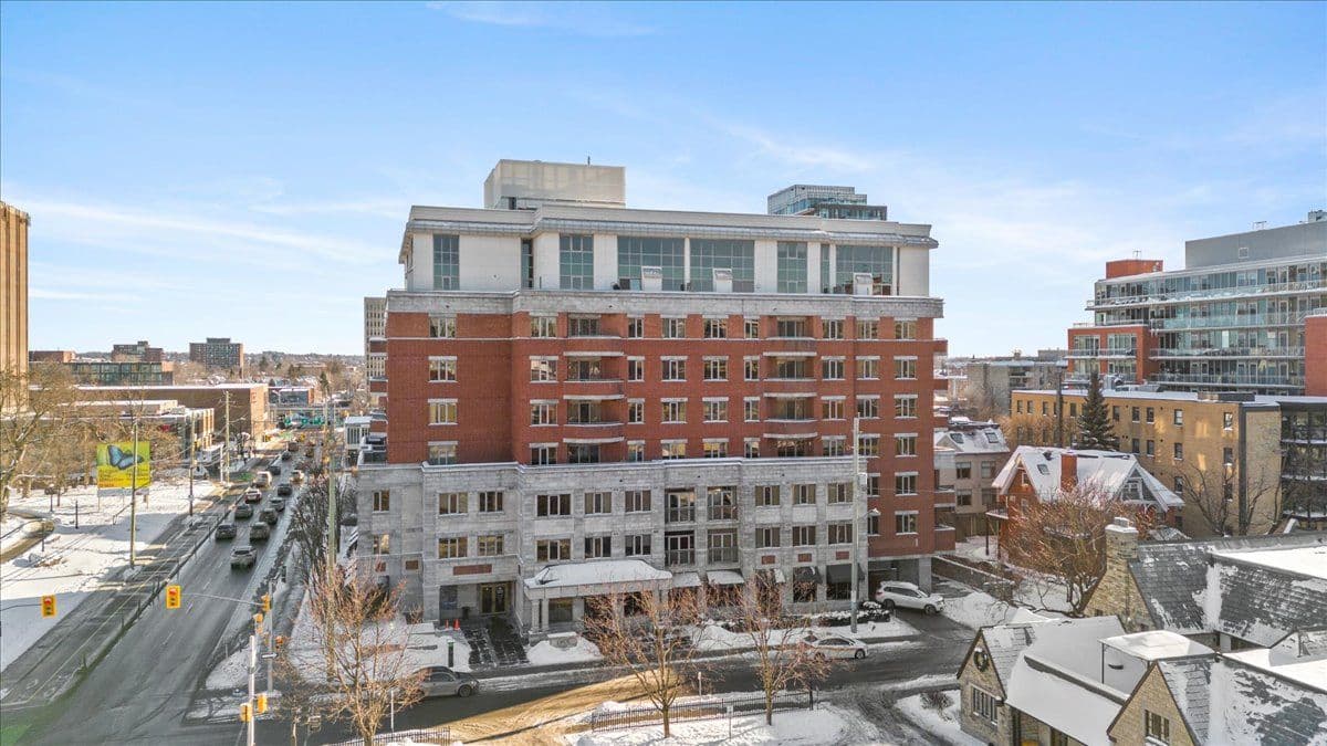 320 Mcleod Street #PH804, Ottawa Centre, ON K2P 1A3