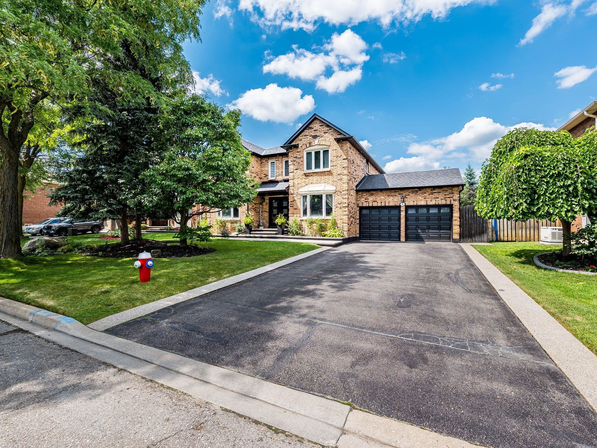 16 Stowe Court, Brampton, ON L6Z 4C5