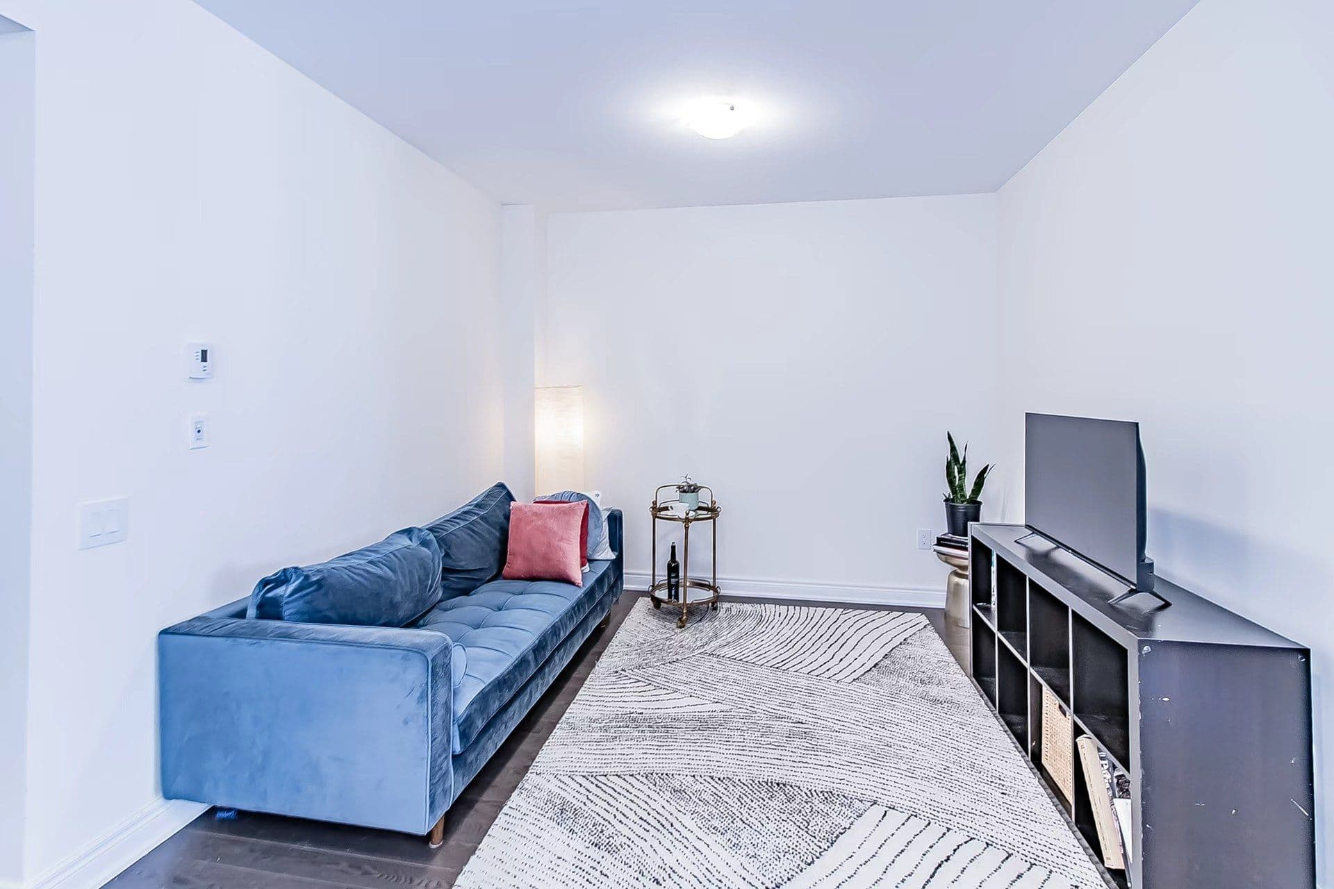 50 Drizzel Crescent Upper Level, Richmond Hill, ON L4E 2G8