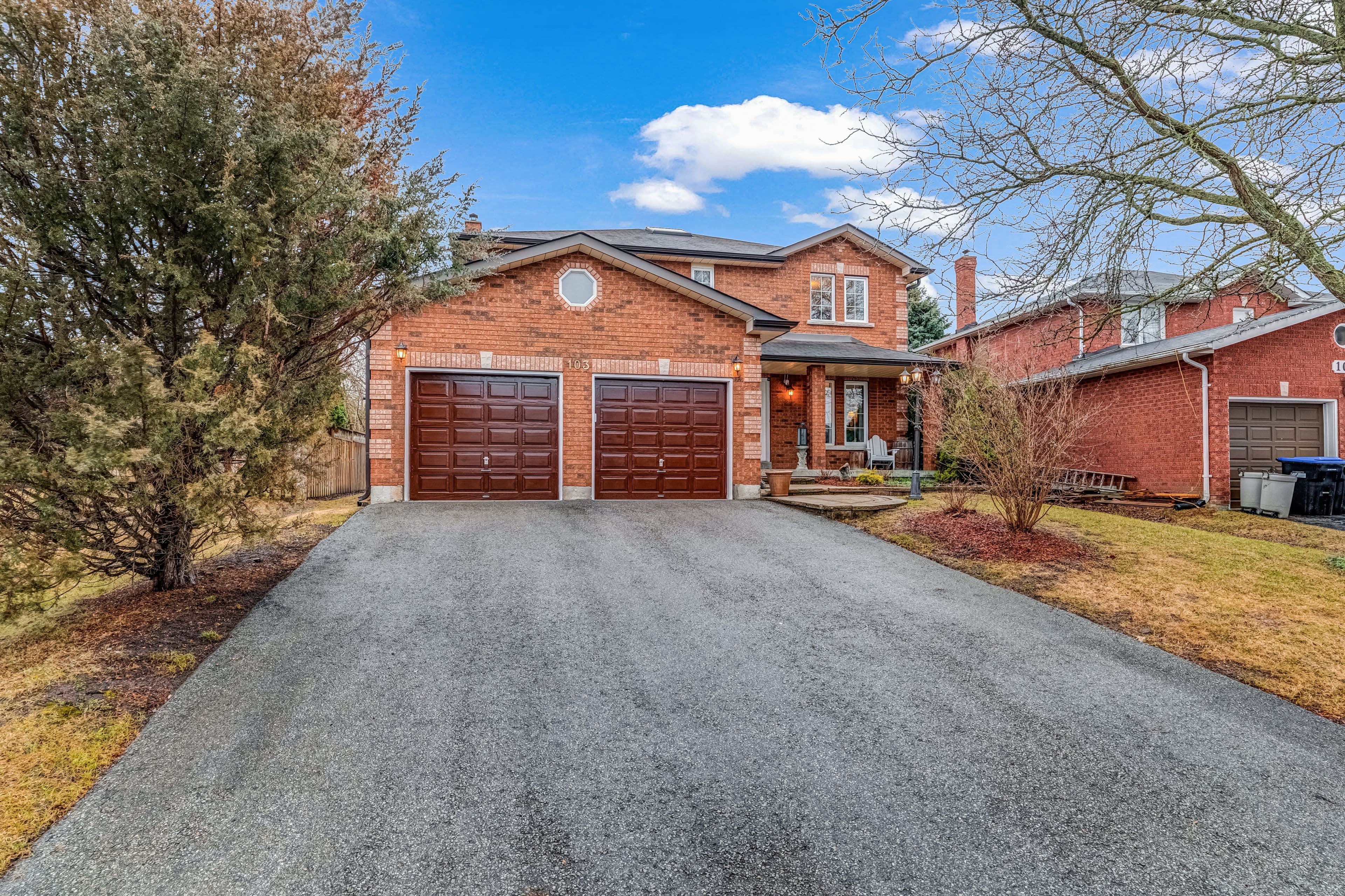 103 Compton Crescent, Bradford West Gwillimbury, ON L3Z 2X7