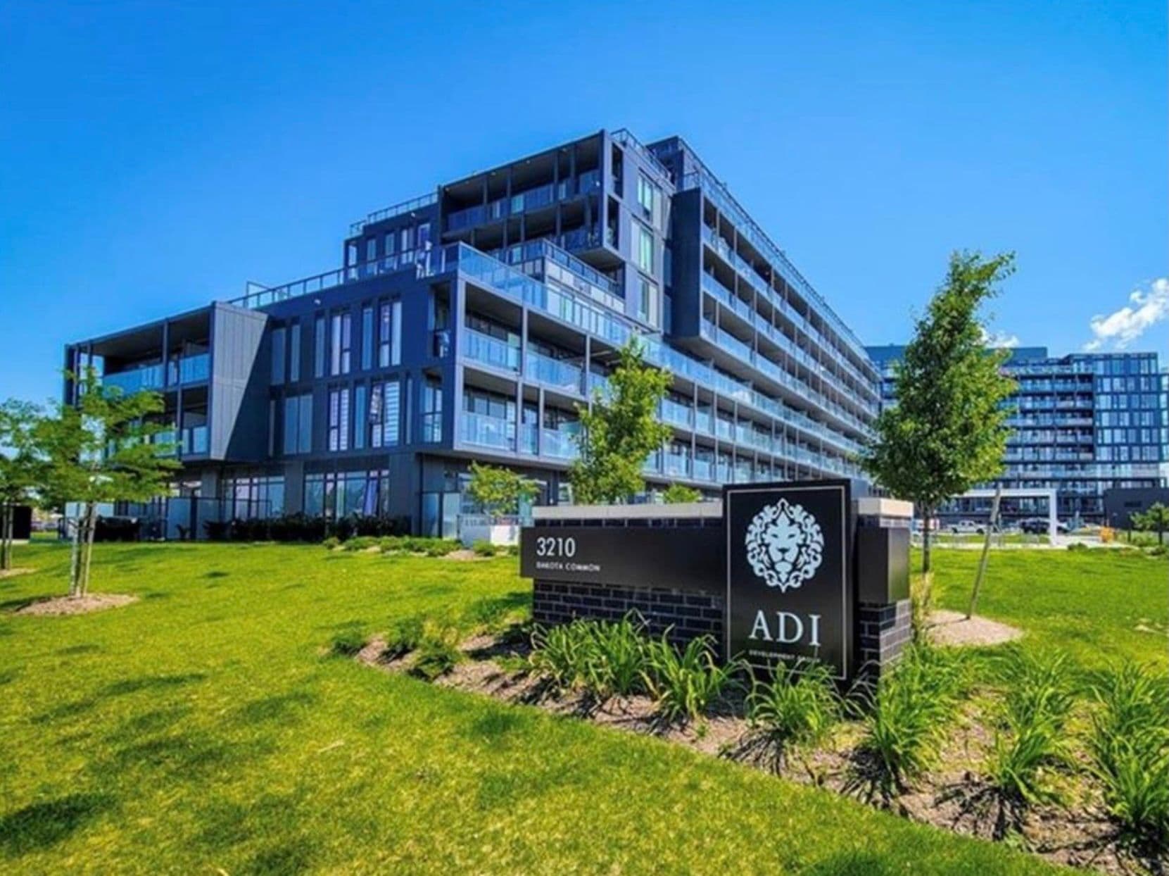 3210 Dakota Common A518, Burlington, ON L7M 2A8