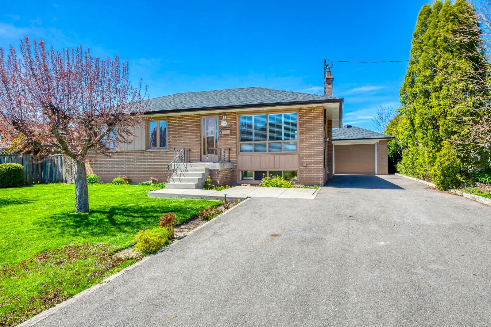 383 Wentworth Street BSMT, Oakville, ON L6K 1X1