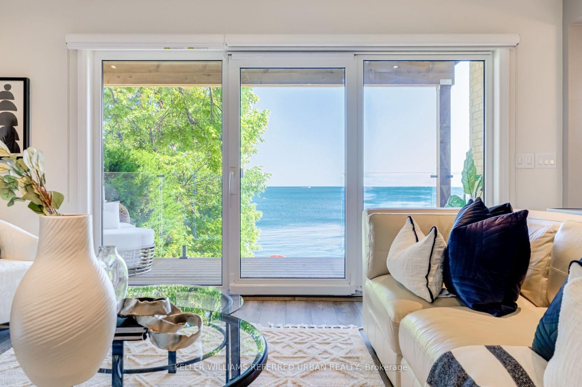 399 Lake Promenade N/A, Toronto W06, ON M8W 1C3