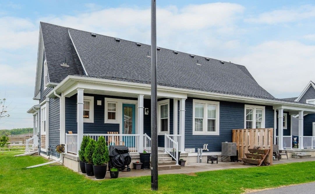 30 Samantha Lane, Midland, ON L4R 0H4