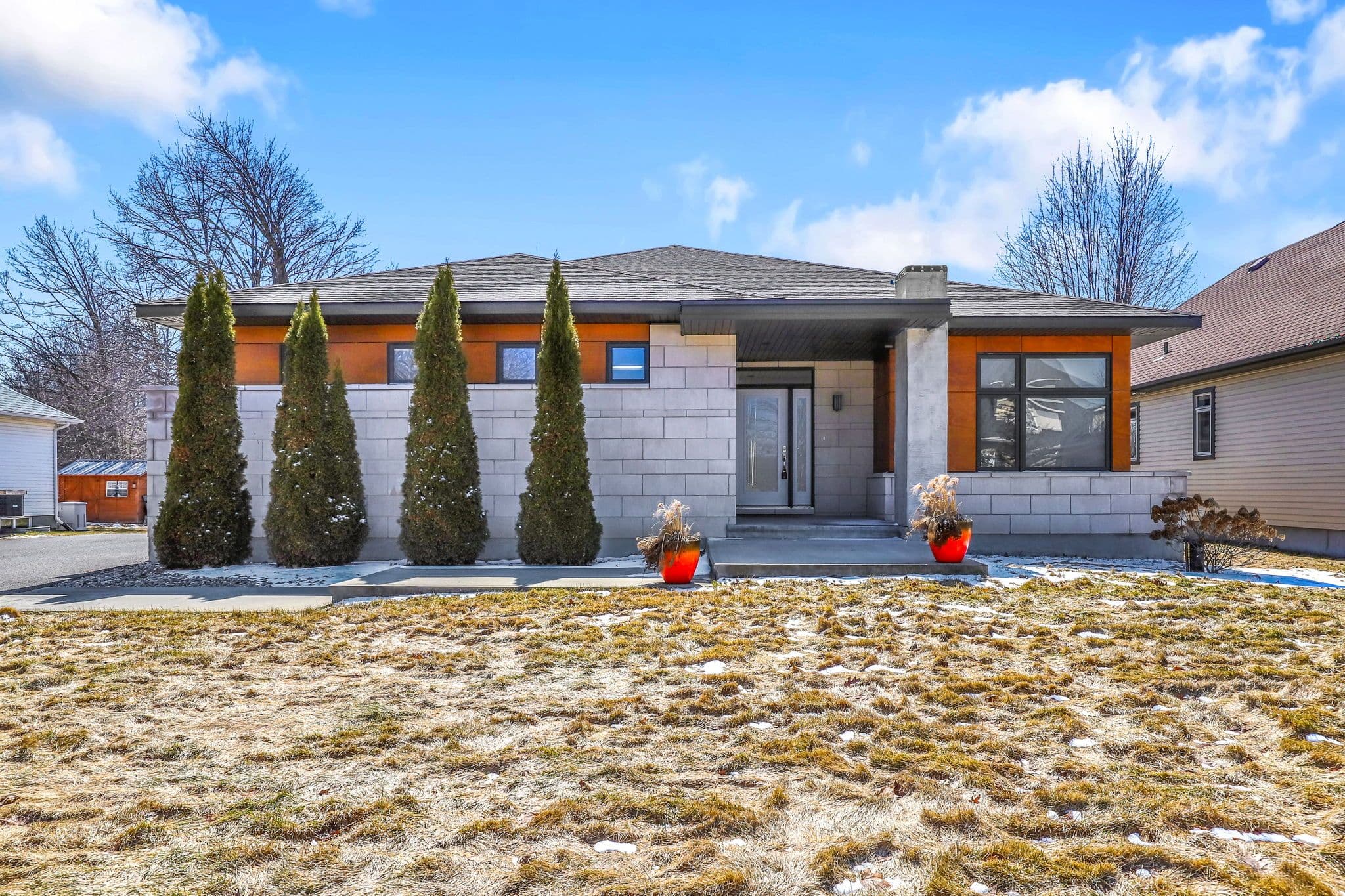 32 Moore Street, Stittsville - Munster - Richmond, ON K0A 2Z0