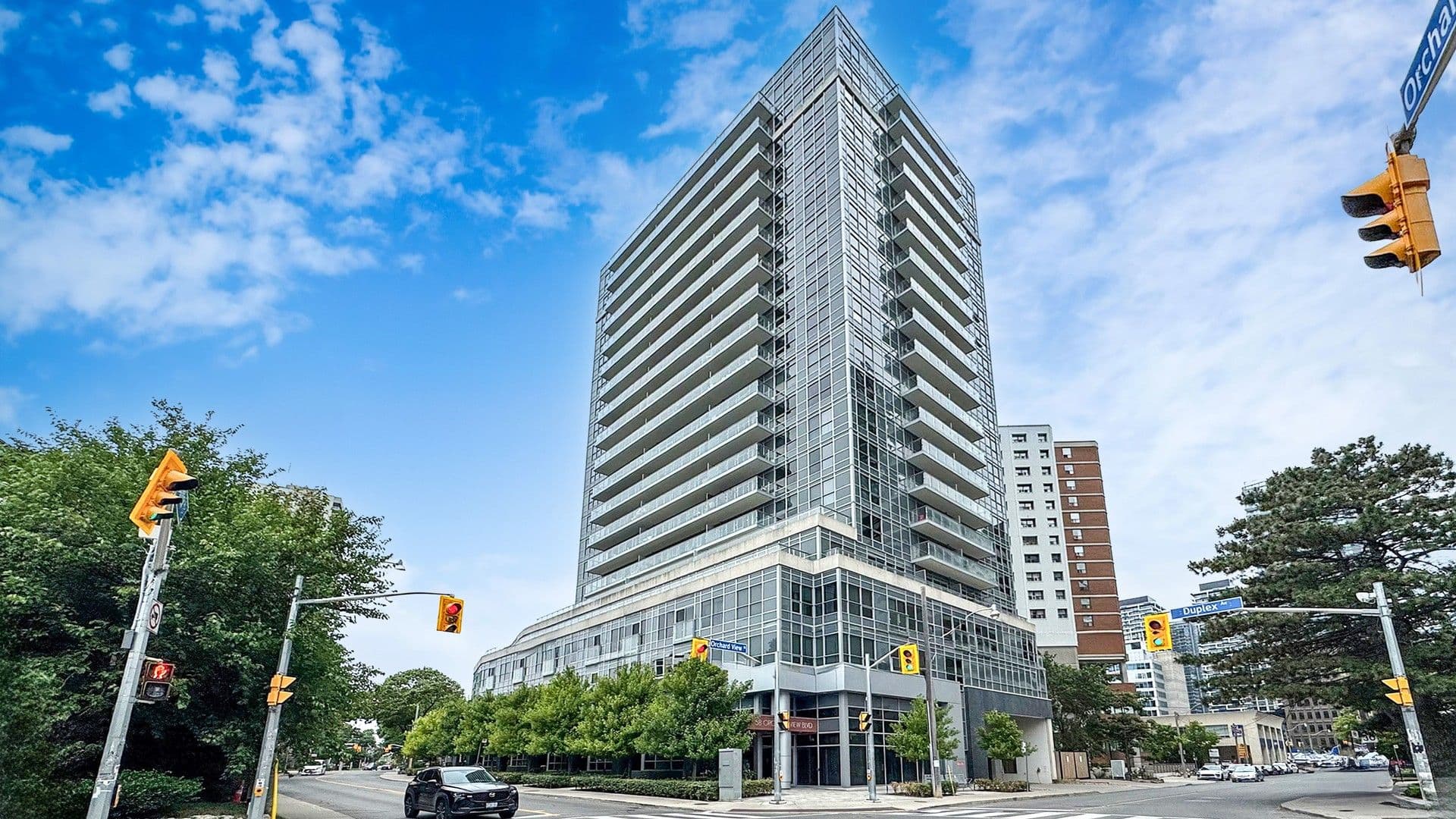 58 Orchard View Boulevard TH7, Toronto C03, ON M4R 0A2