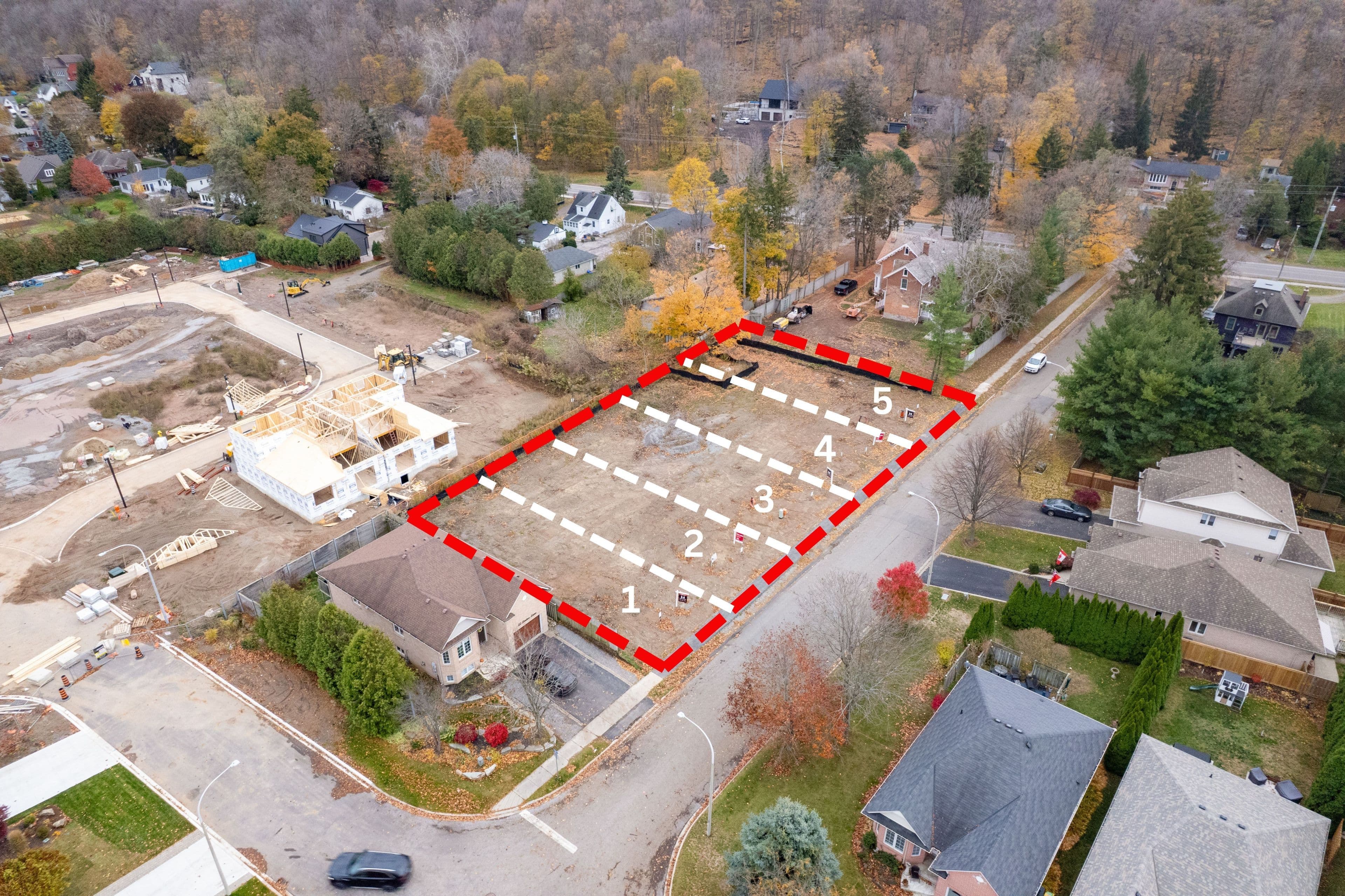 14 LINDEN Lane, Grimsby, ON L3M 5M6