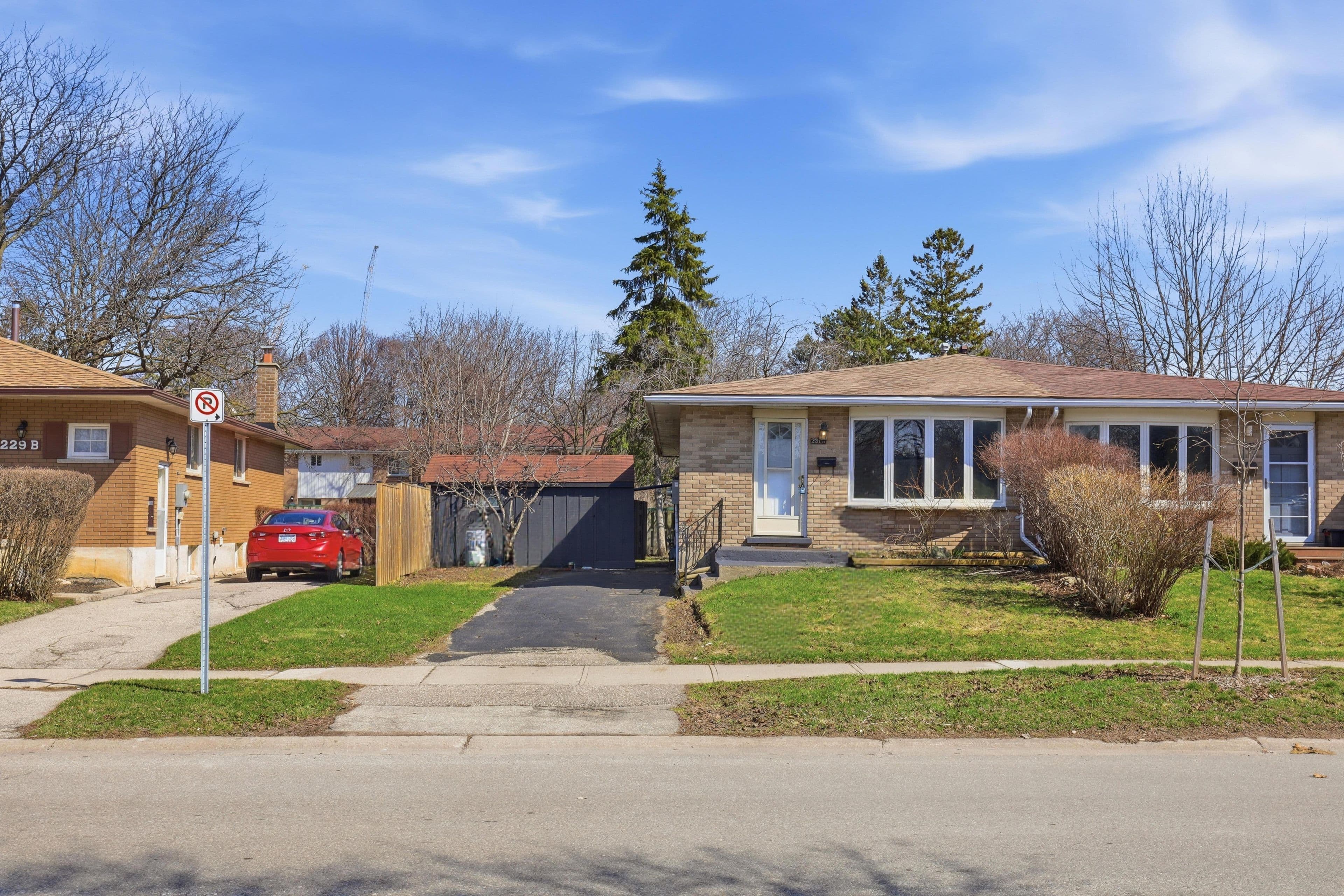 231A Cedarbrae Avenue, Waterloo, ON N2L 4S6