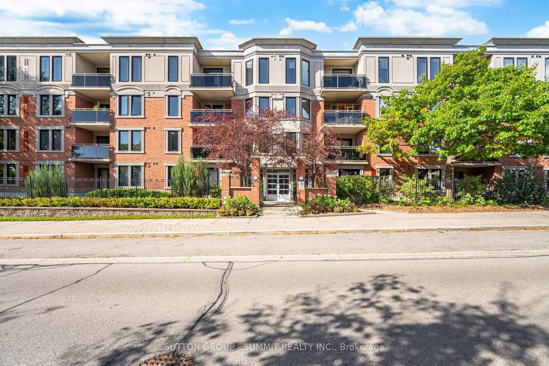 2300 Parkhaven Boulevard 207, Oakville, ON L6H 6V9