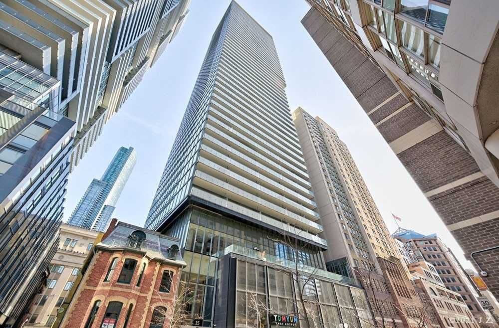 15 Grenville Street 3009, Toronto C01, ON M4Y 1A1