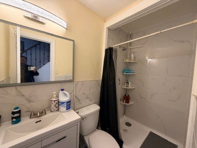 537 Steeles W Avenue 10 (Room), Toronto C07, ON M2M 3Y1