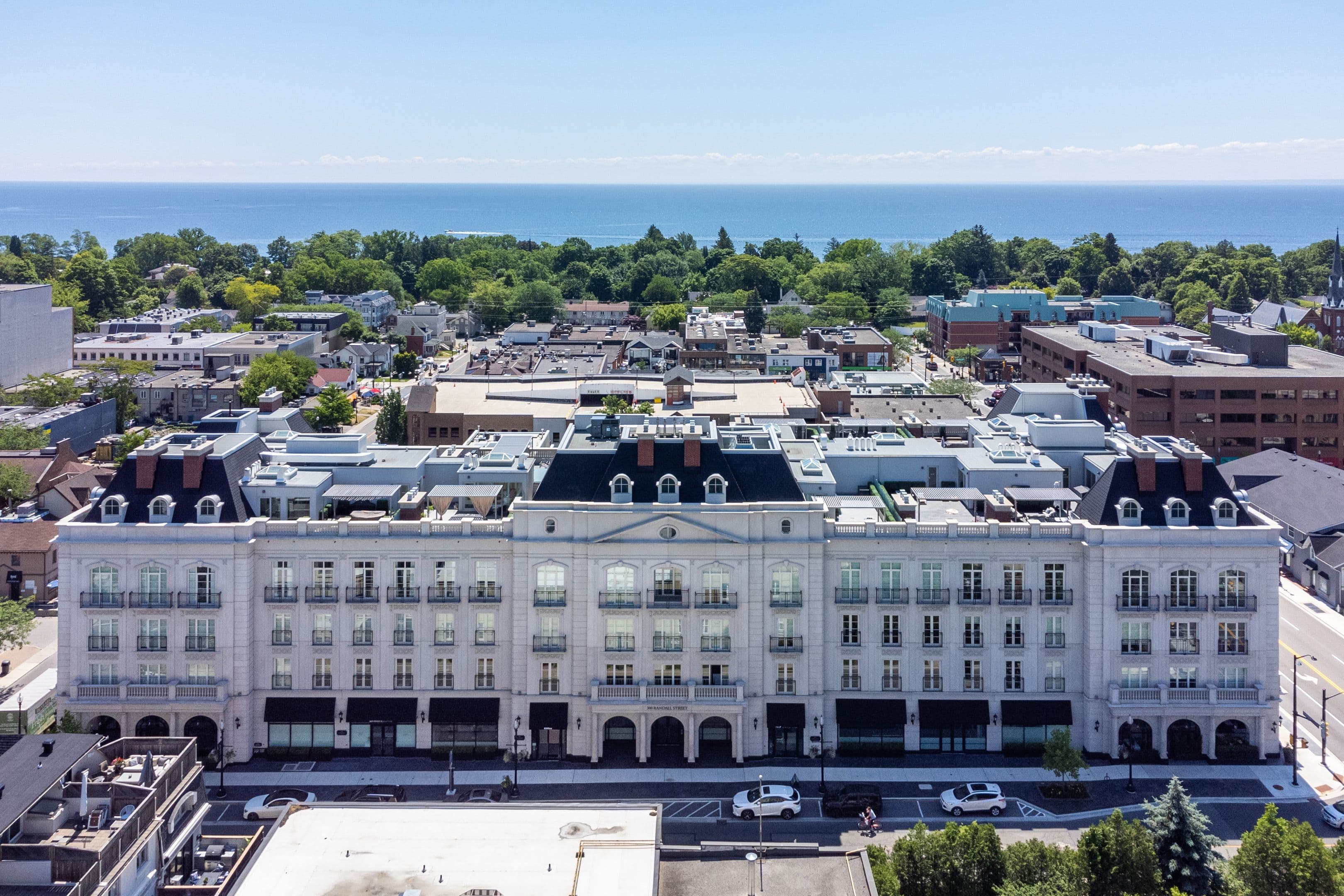 300 Randall Street 209, Oakville, ON L6J 1R1