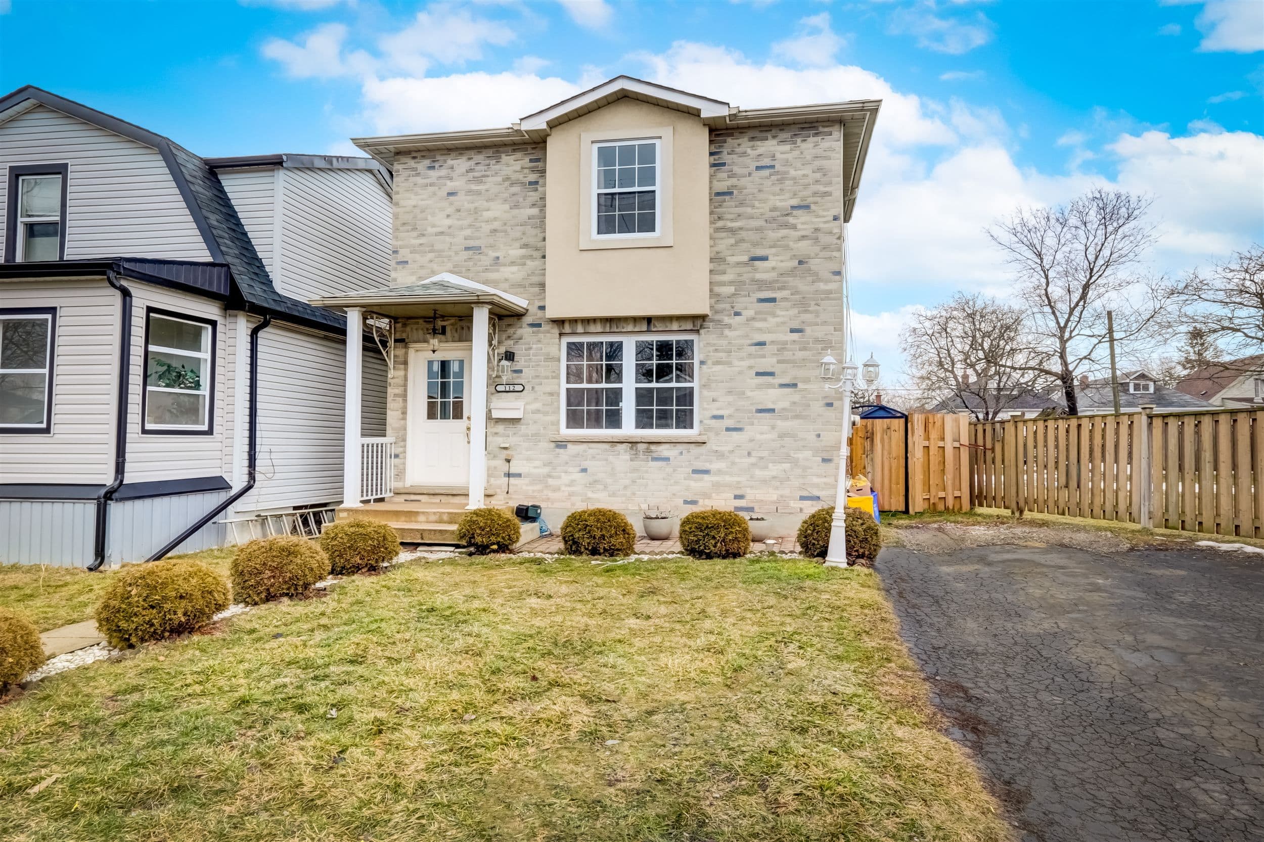 112 Wexford Avenue N, Hamilton, ON L8H 4M4
