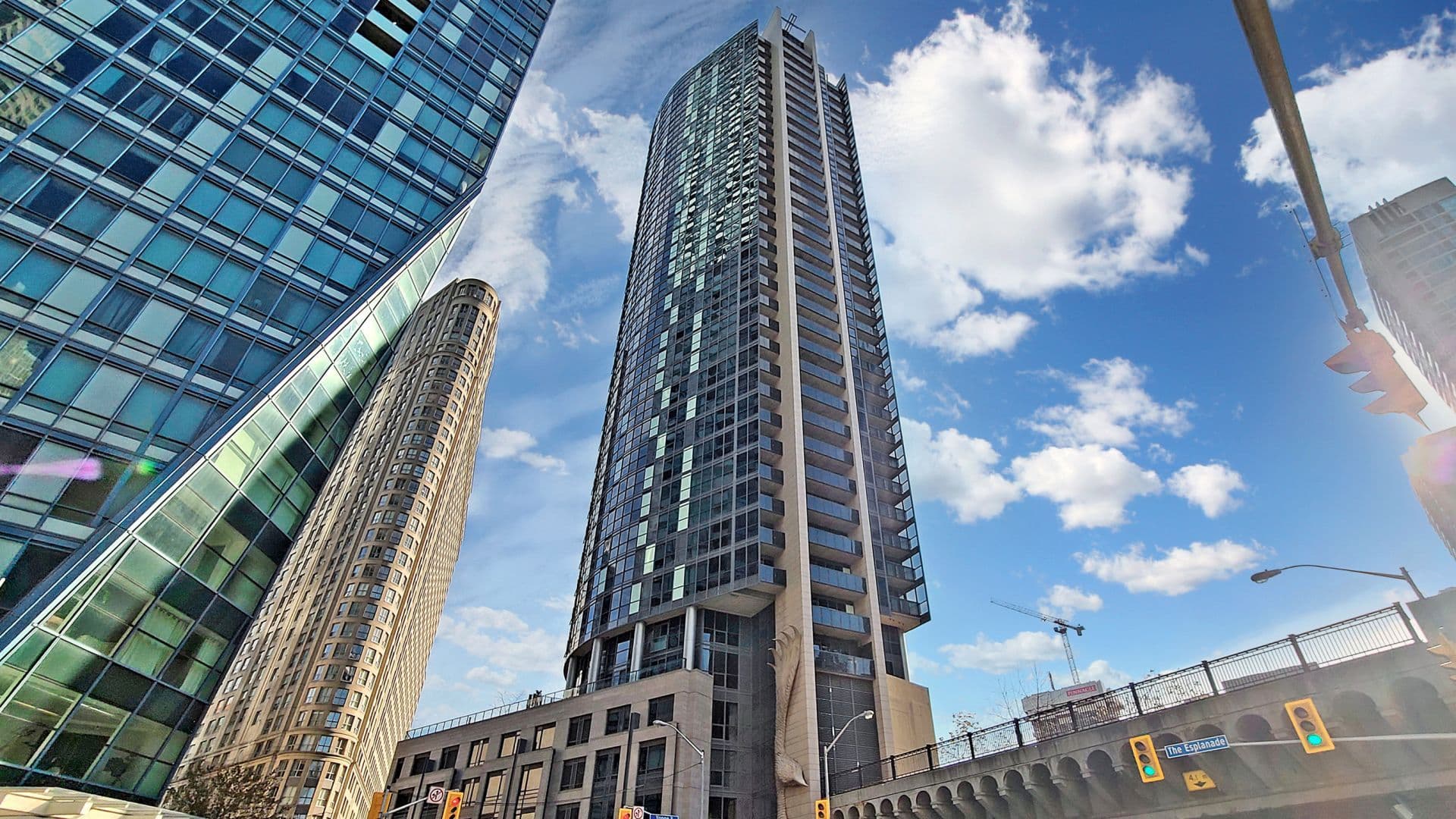 1 The Esplanade Drive 2305, Toronto C08, ON M5E 0A8