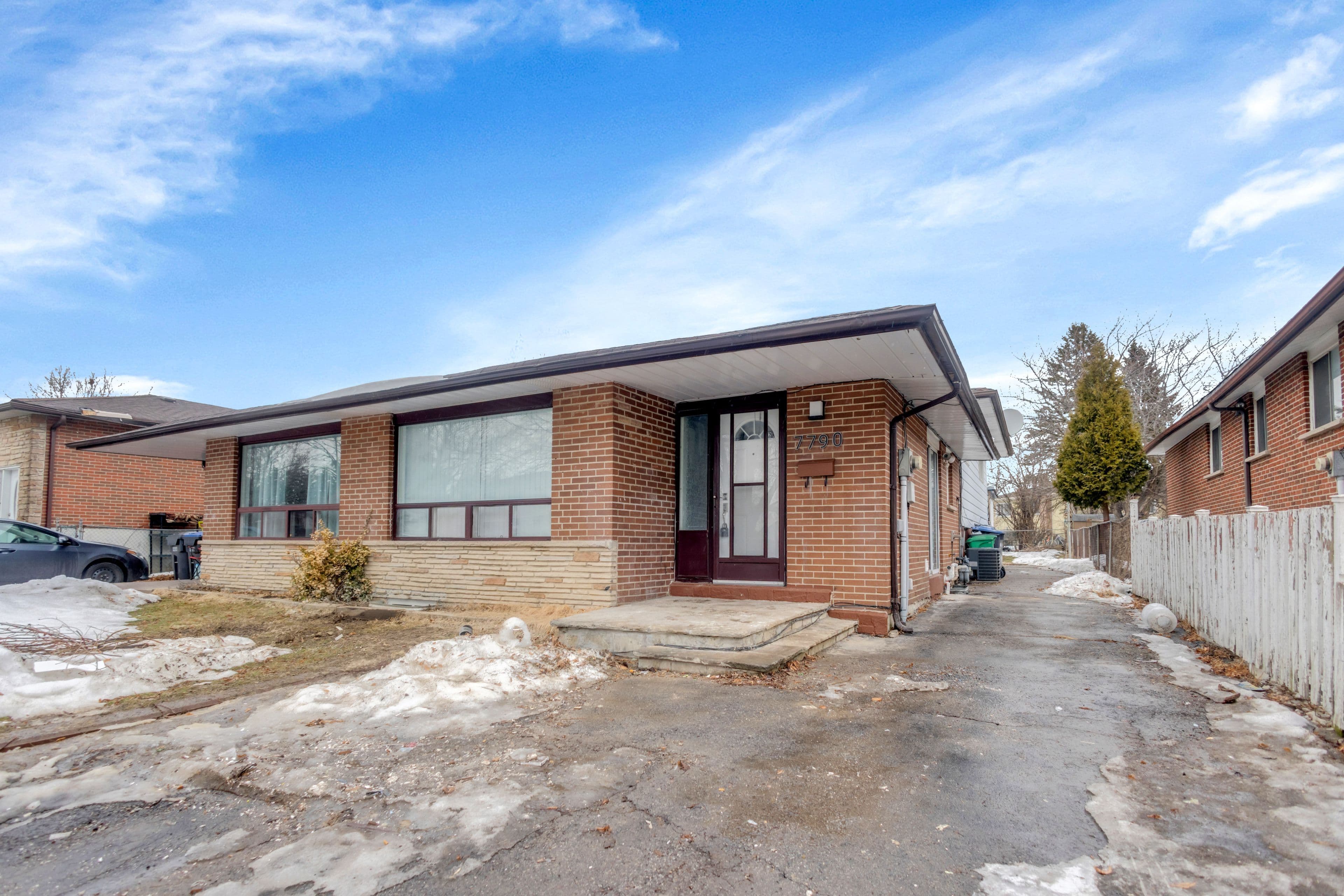 7790 Kittridge Drive, Mississauga, ON L4T 3J6