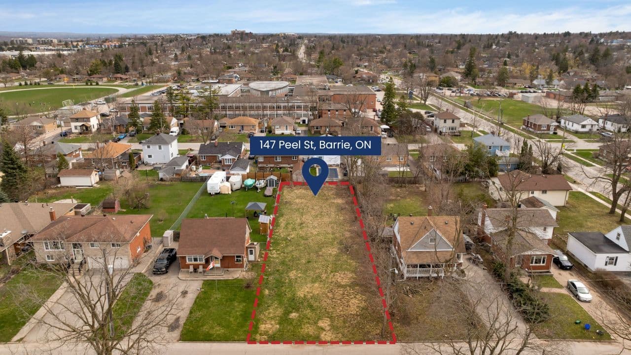 147 Peel Street, Barrie, ON L4M 3L7
