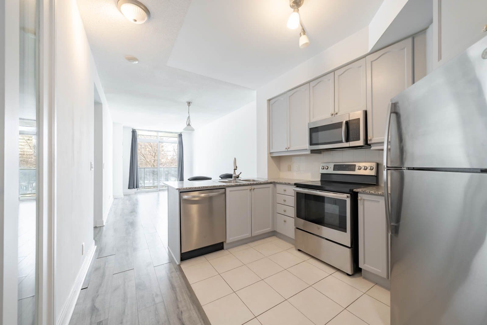 90 Absolute Avenue 407, Mississauga, ON L4Z 0A3