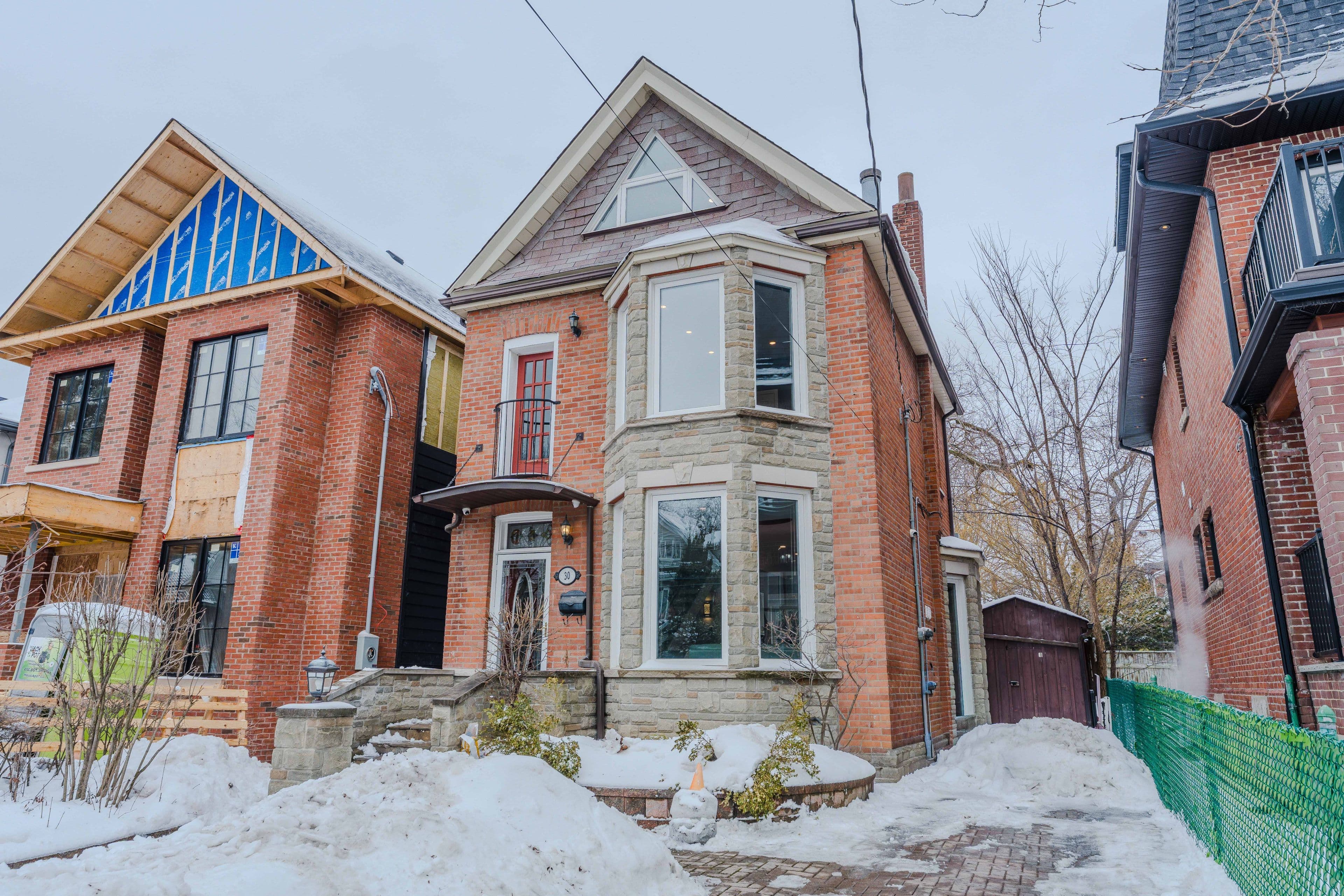 30 Boustead Avenue, Toronto W01, ON M6R 1Y9