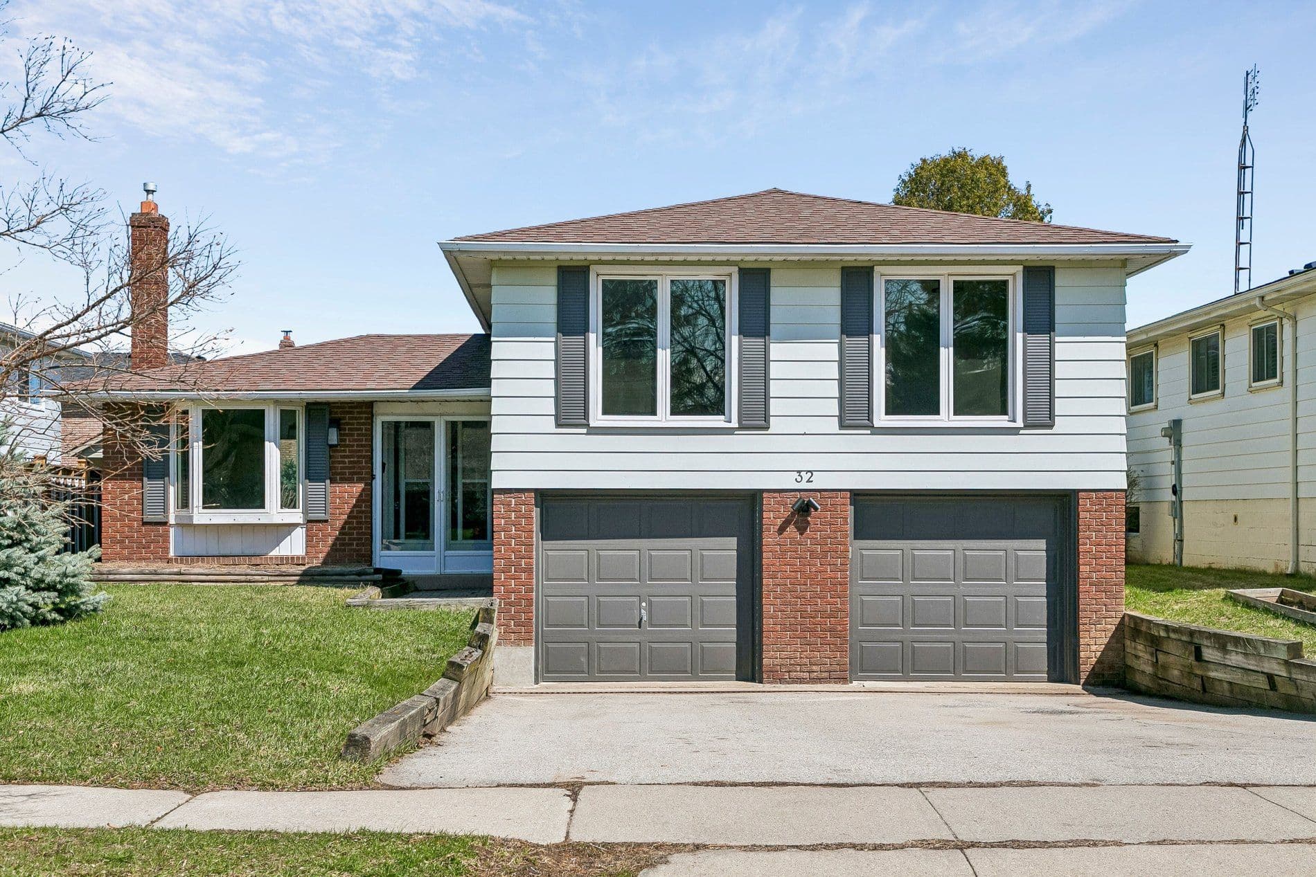 32 Lynwood Drive, Hamilton, ON L8E 3E9