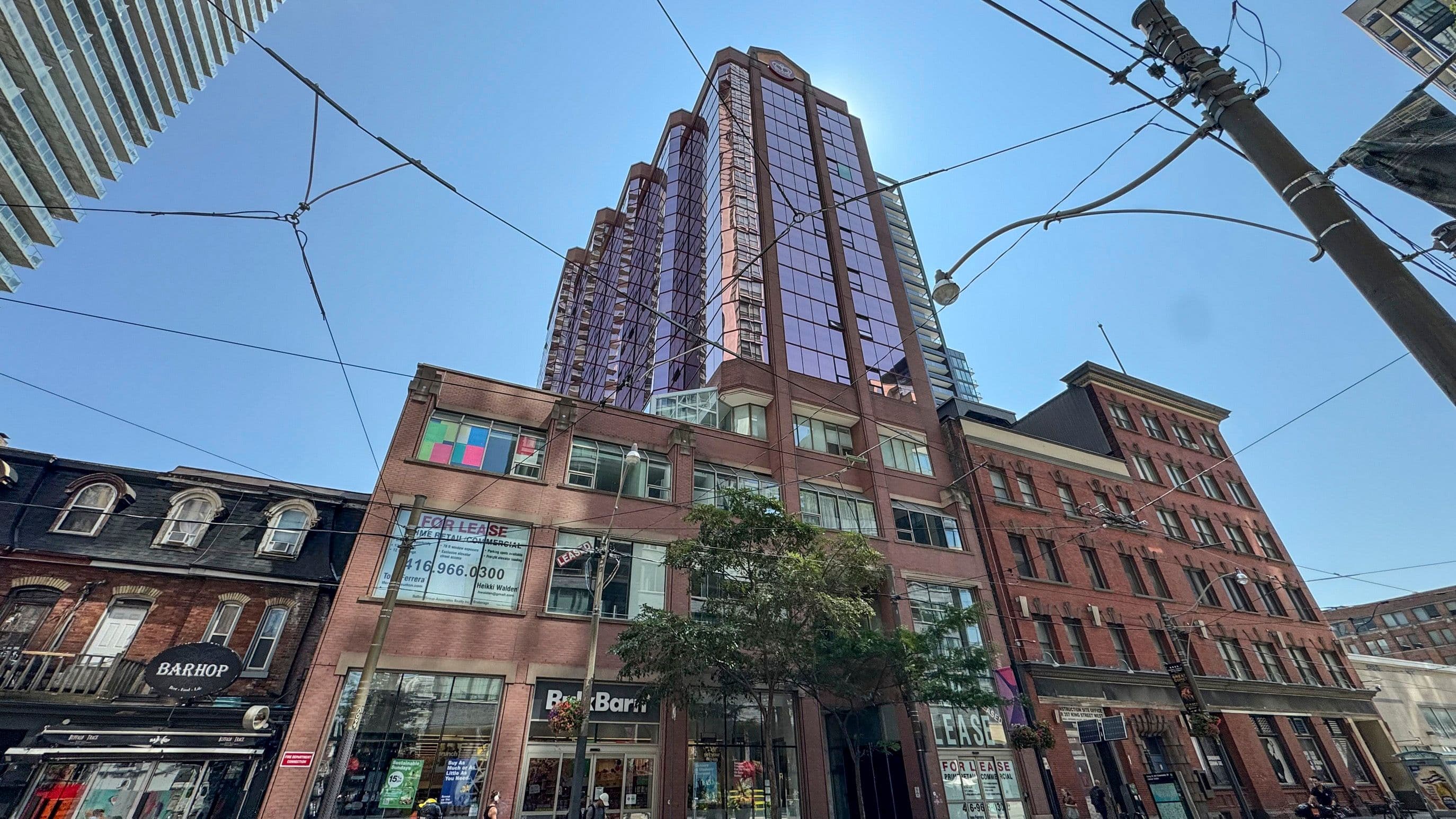 393 King Street W 703, Toronto C01, ON M5V 3G8