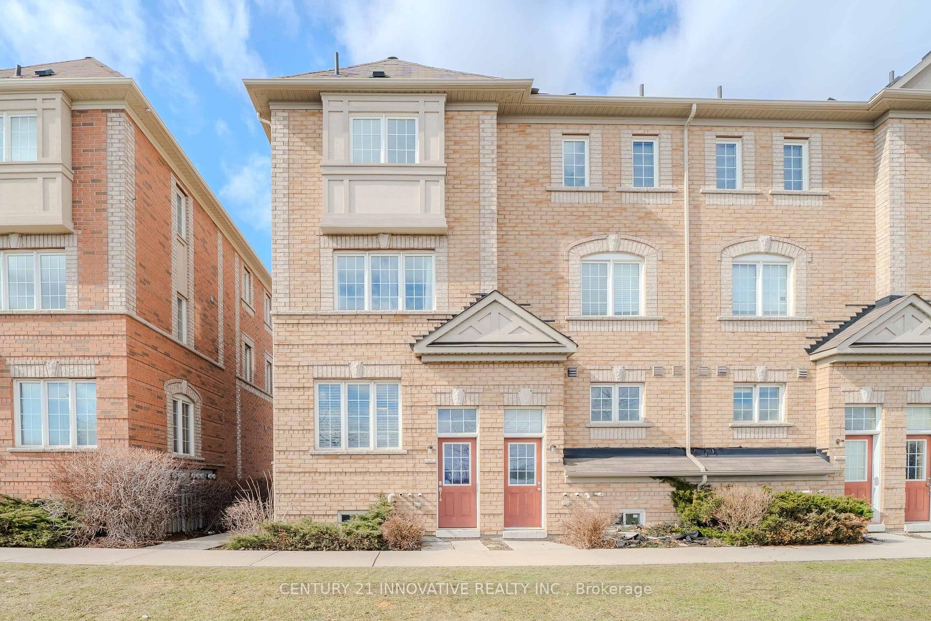 61 Cooperage Lane, Ajax, ON L1S 5C3