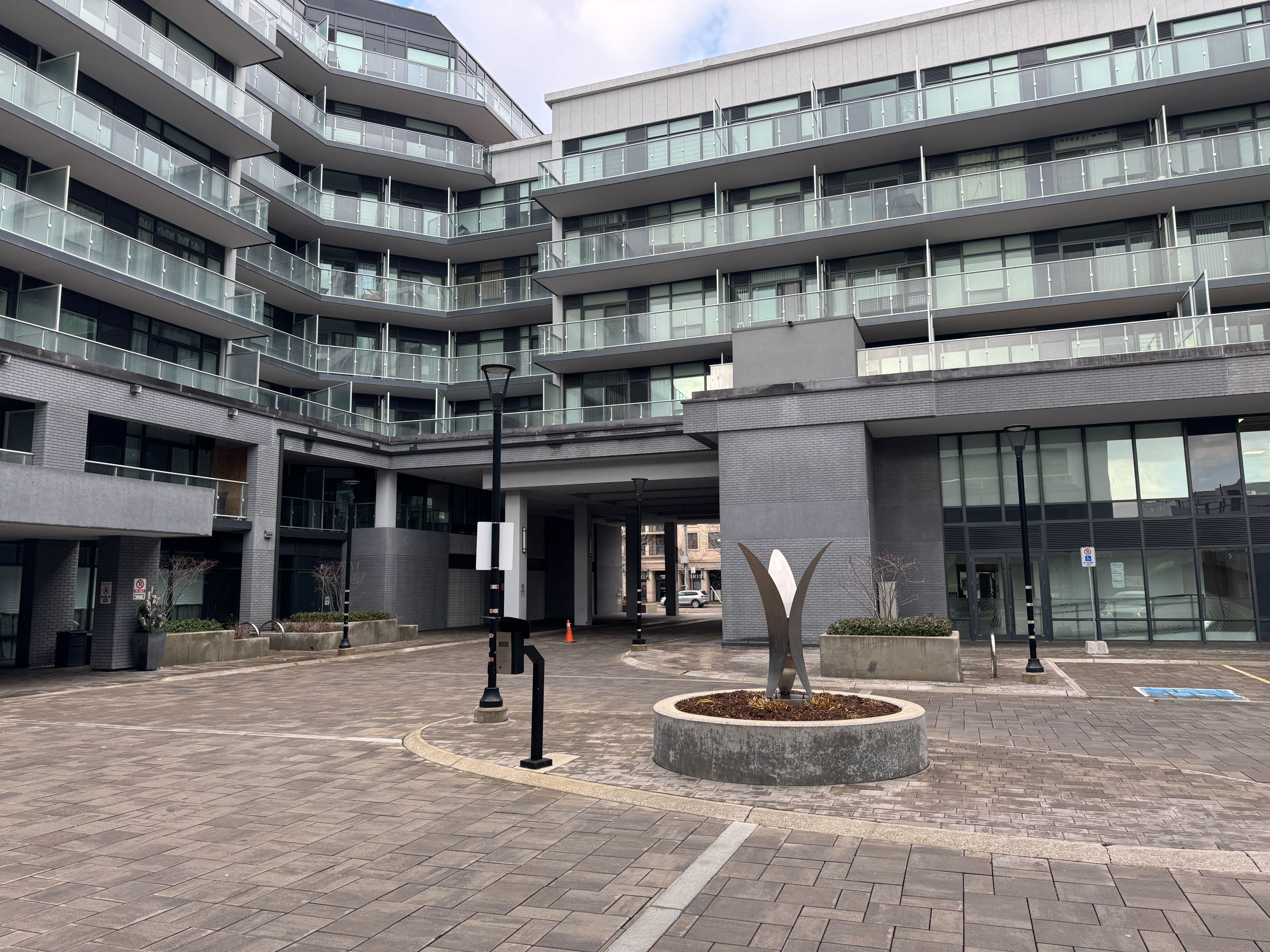 621 Sheppard Avenue E 219, Toronto C15, ON M2K 0G4