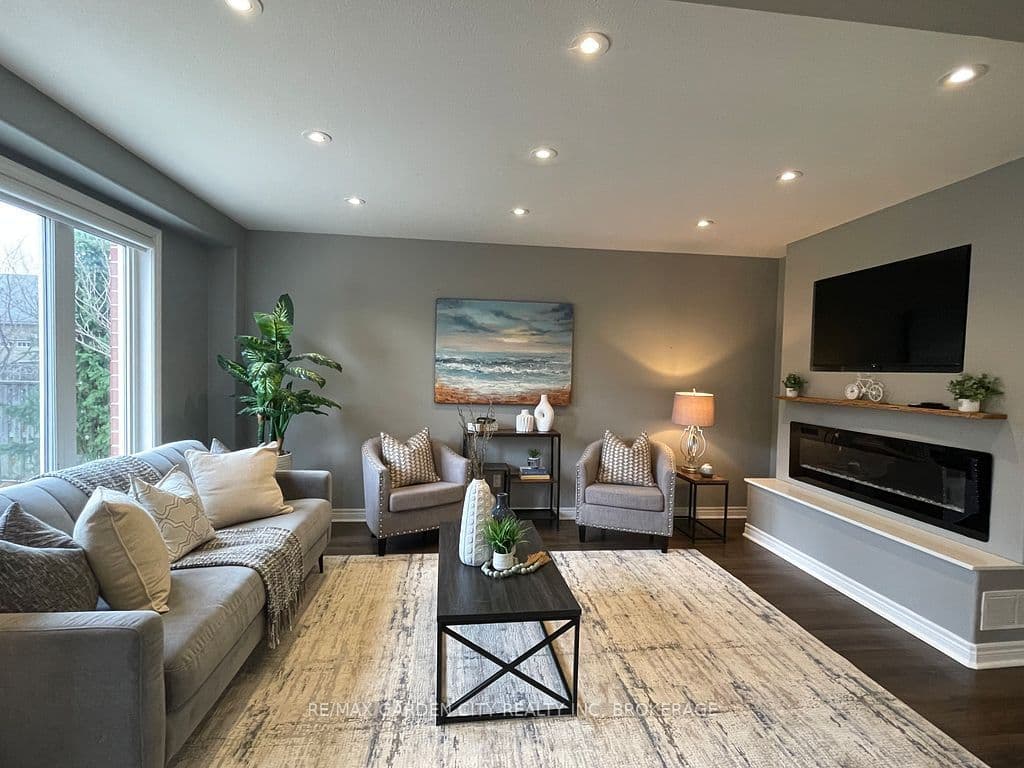 6456 Armelina Crescent, Niagara Falls, ON L2H 0B4