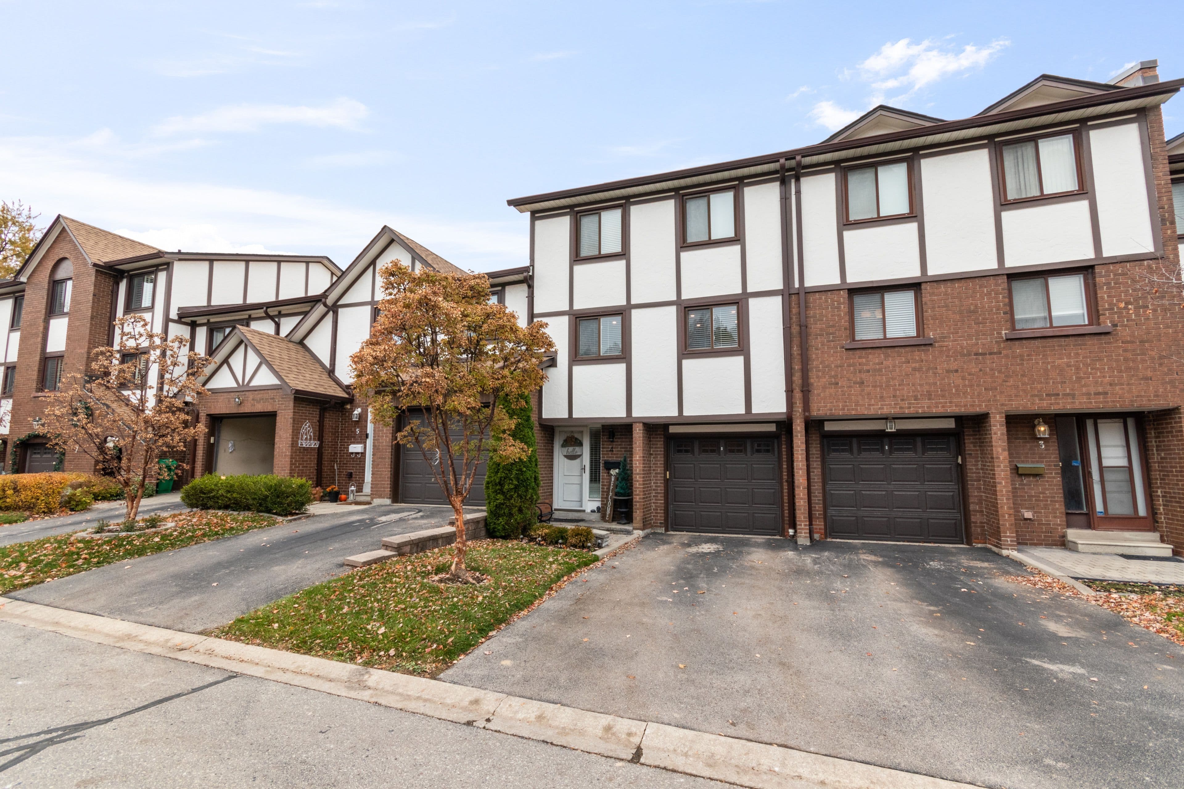 4230 Fieldgate Drive 4, Mississauga, ON L4W 2M5