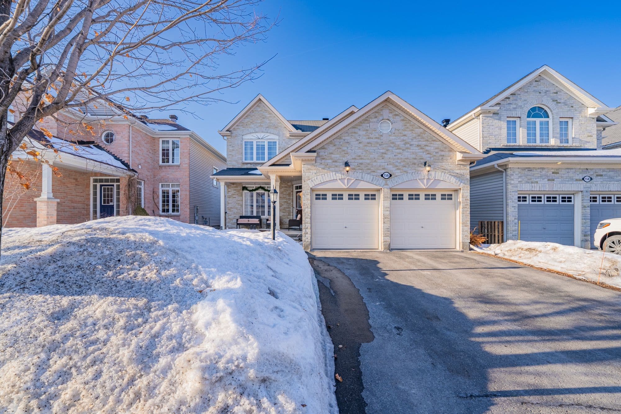 156 Sunita Crescent, Barrhaven, ON K2J 5S8