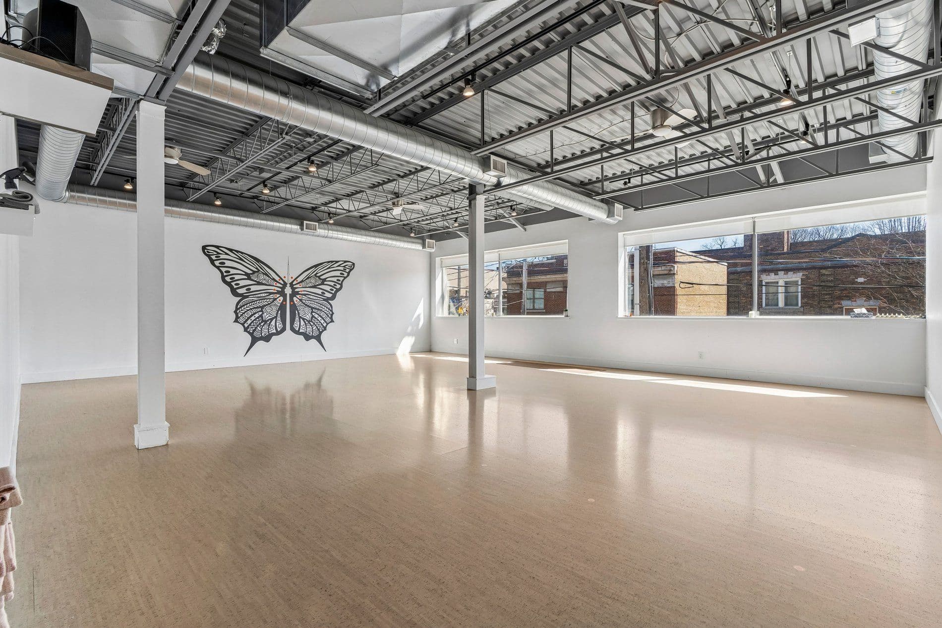 2034 Queen Street E, Toronto E02, ON M4L 1J4