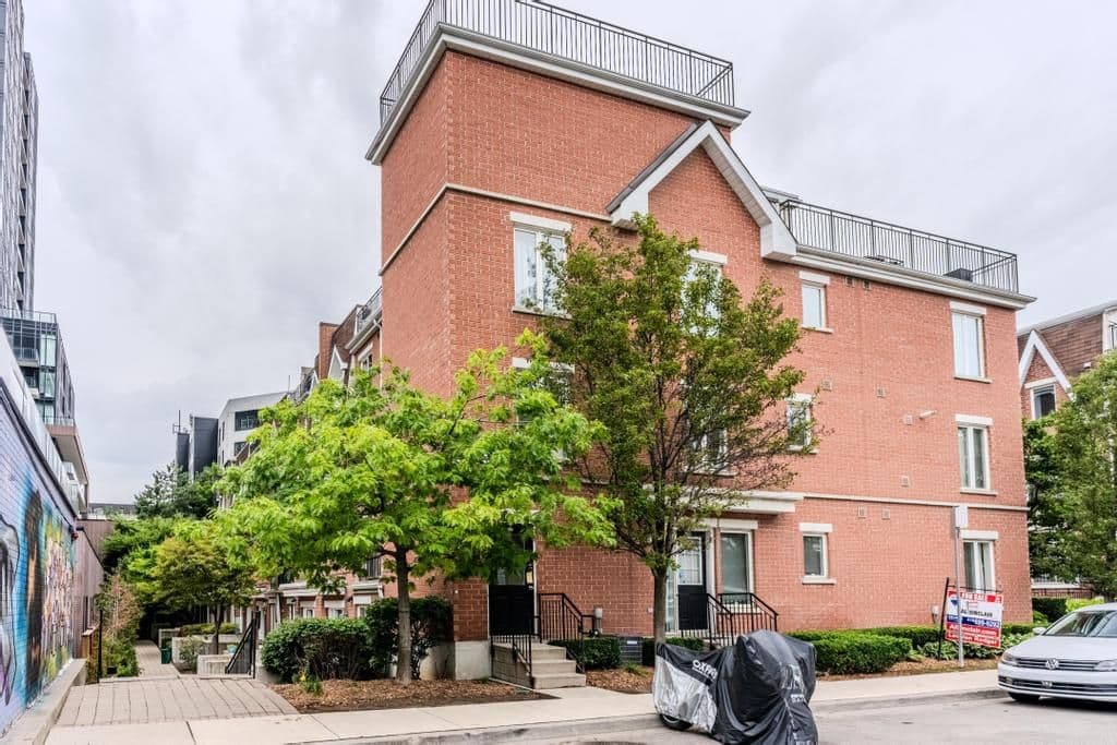 10 Laidlaw Street 703, Toronto W01, ON M6K 1X2