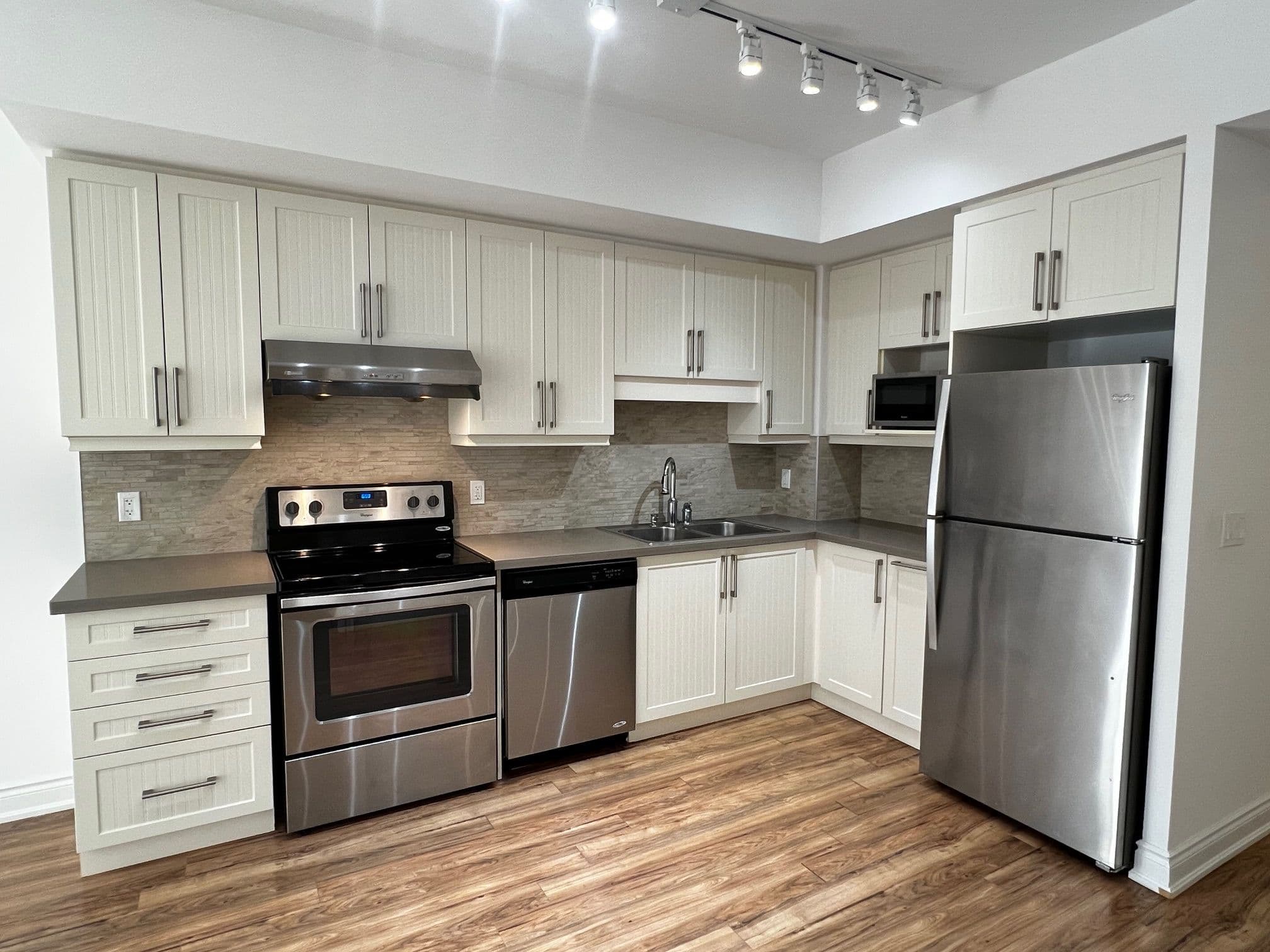 38 Cedarland Drive 603, Markham, ON L6G 0H3