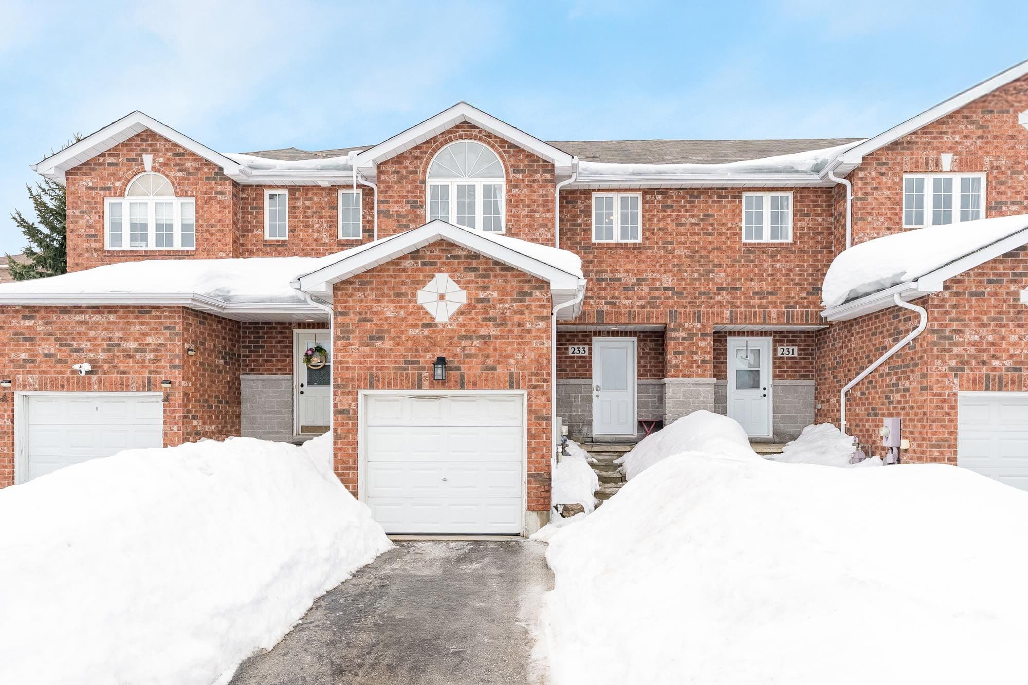 233 Stanley Street, Barrie, ON L4M 6X9