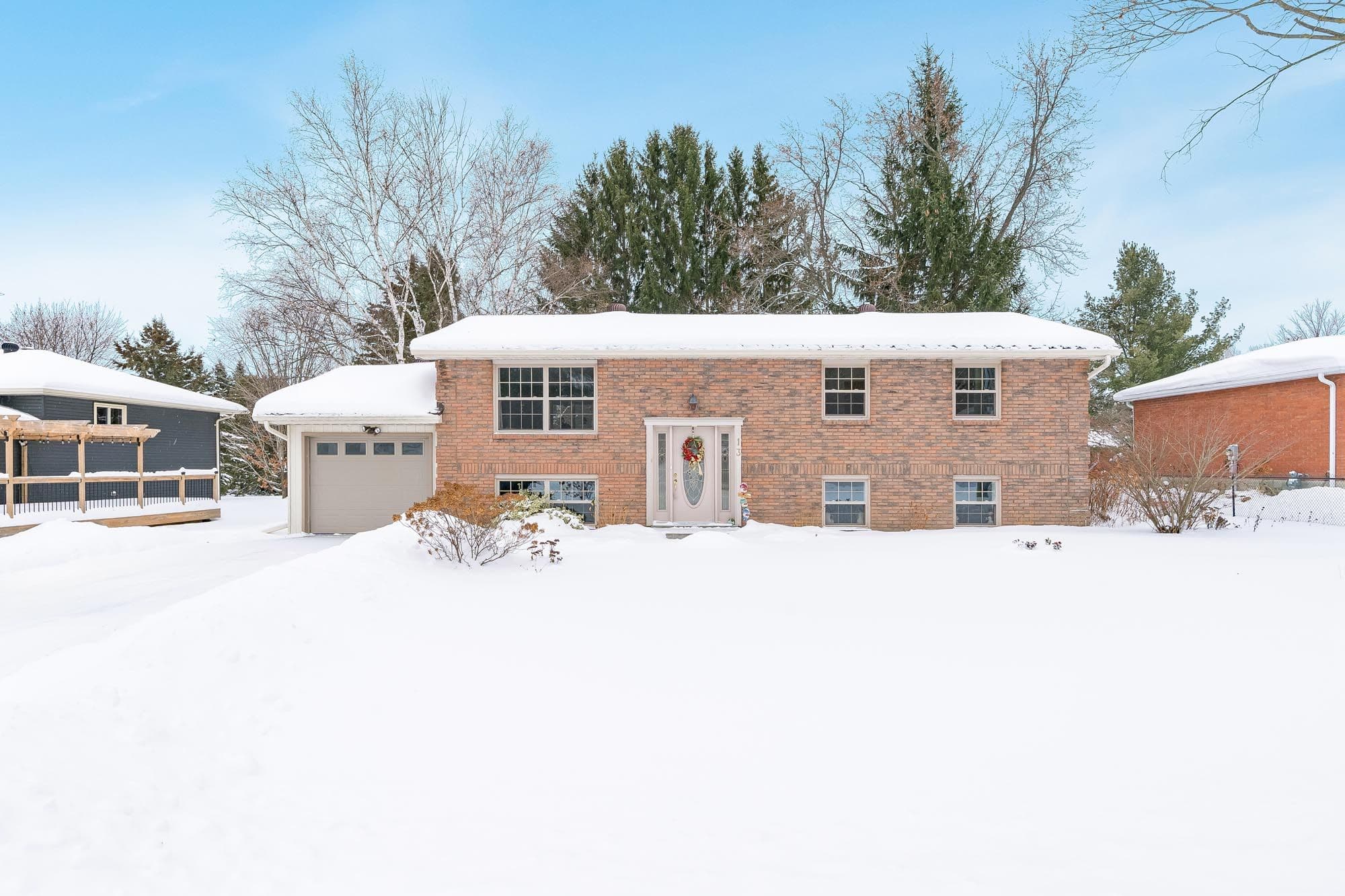 13 Jardine Crescent, Clearview, ON L0M 1G0