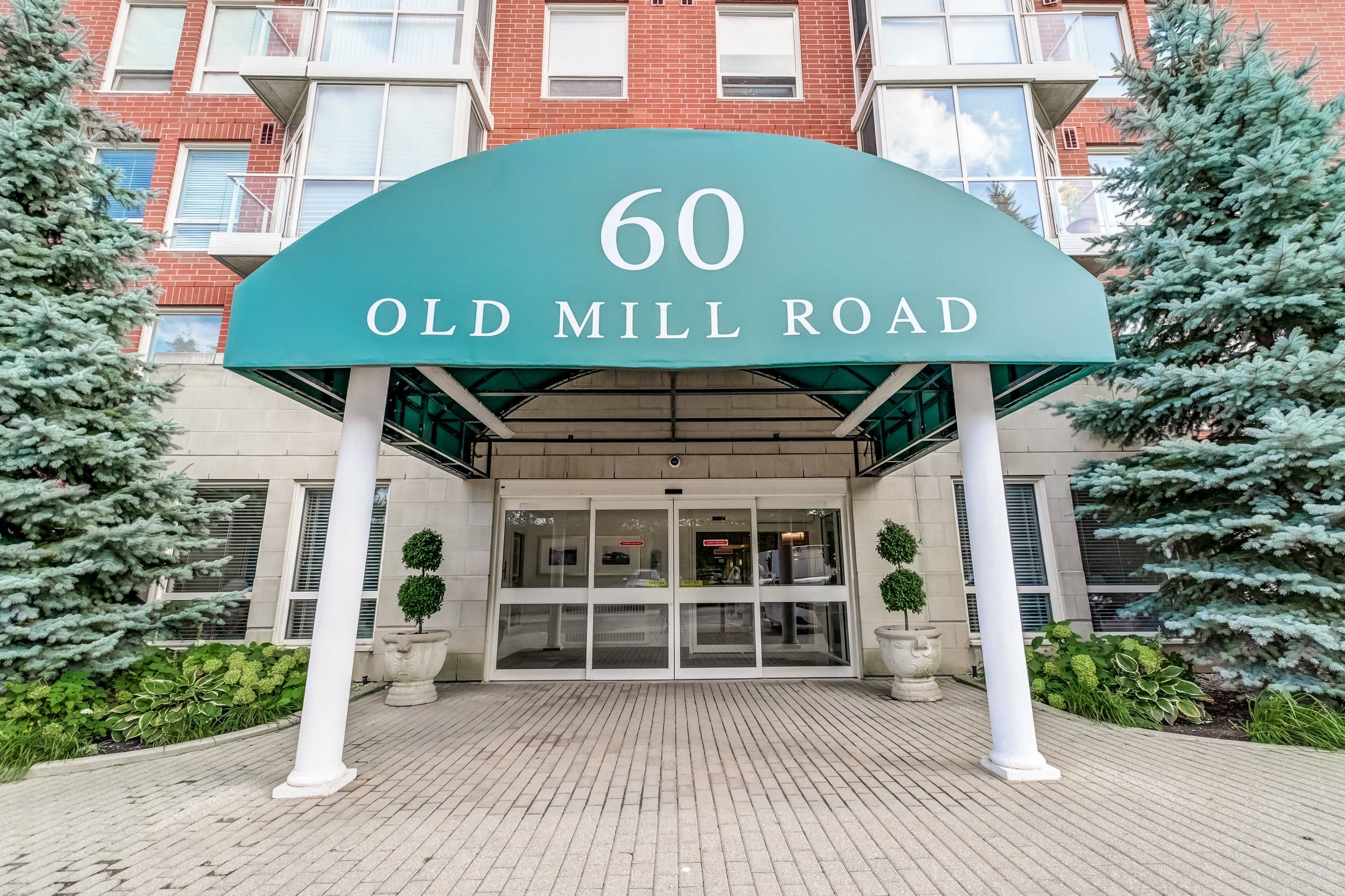 60 Old Mill Road PH1, Oakville, ON L6J 7V9