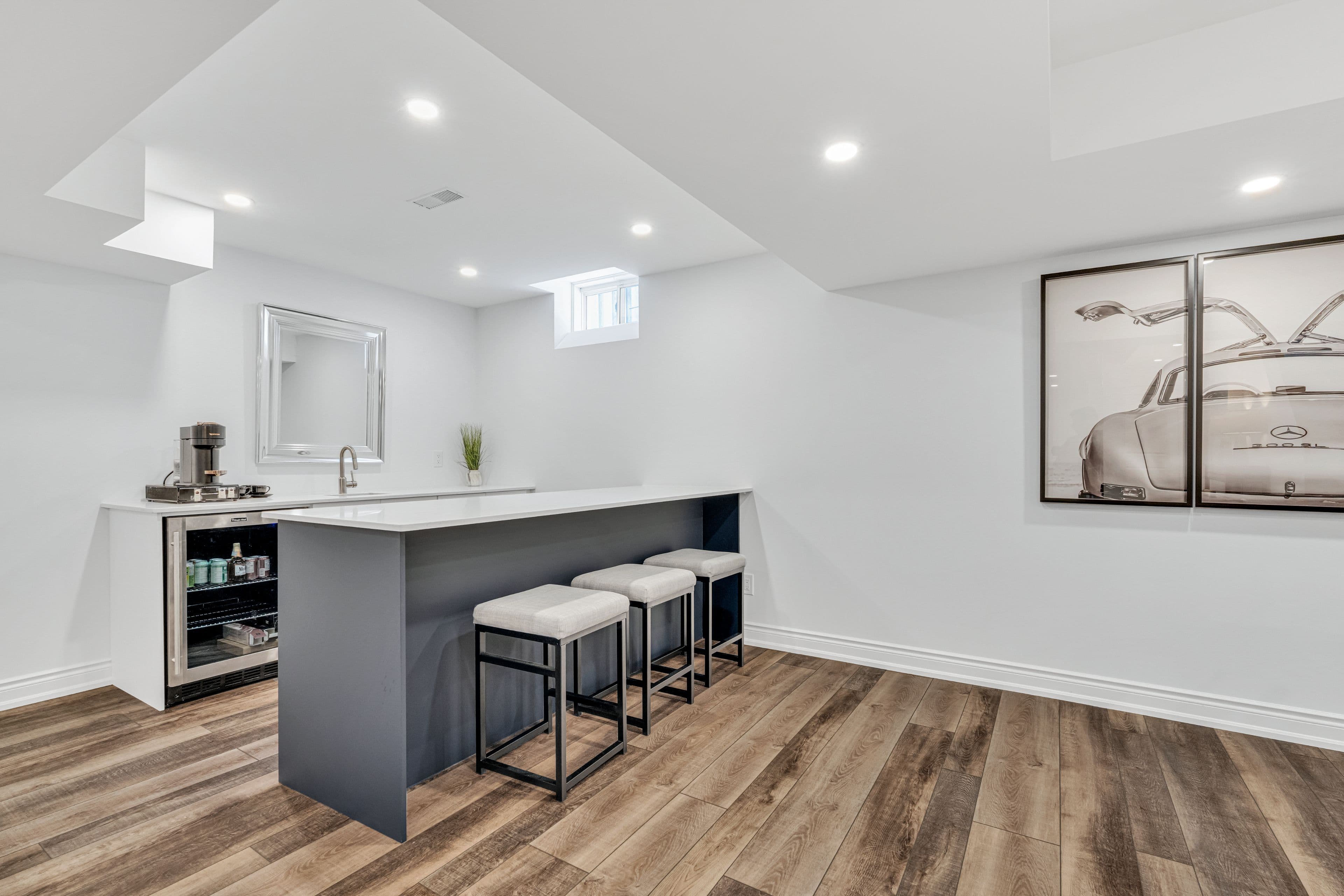 202 Innville Crescent, Oakville, ON L6L 0B8