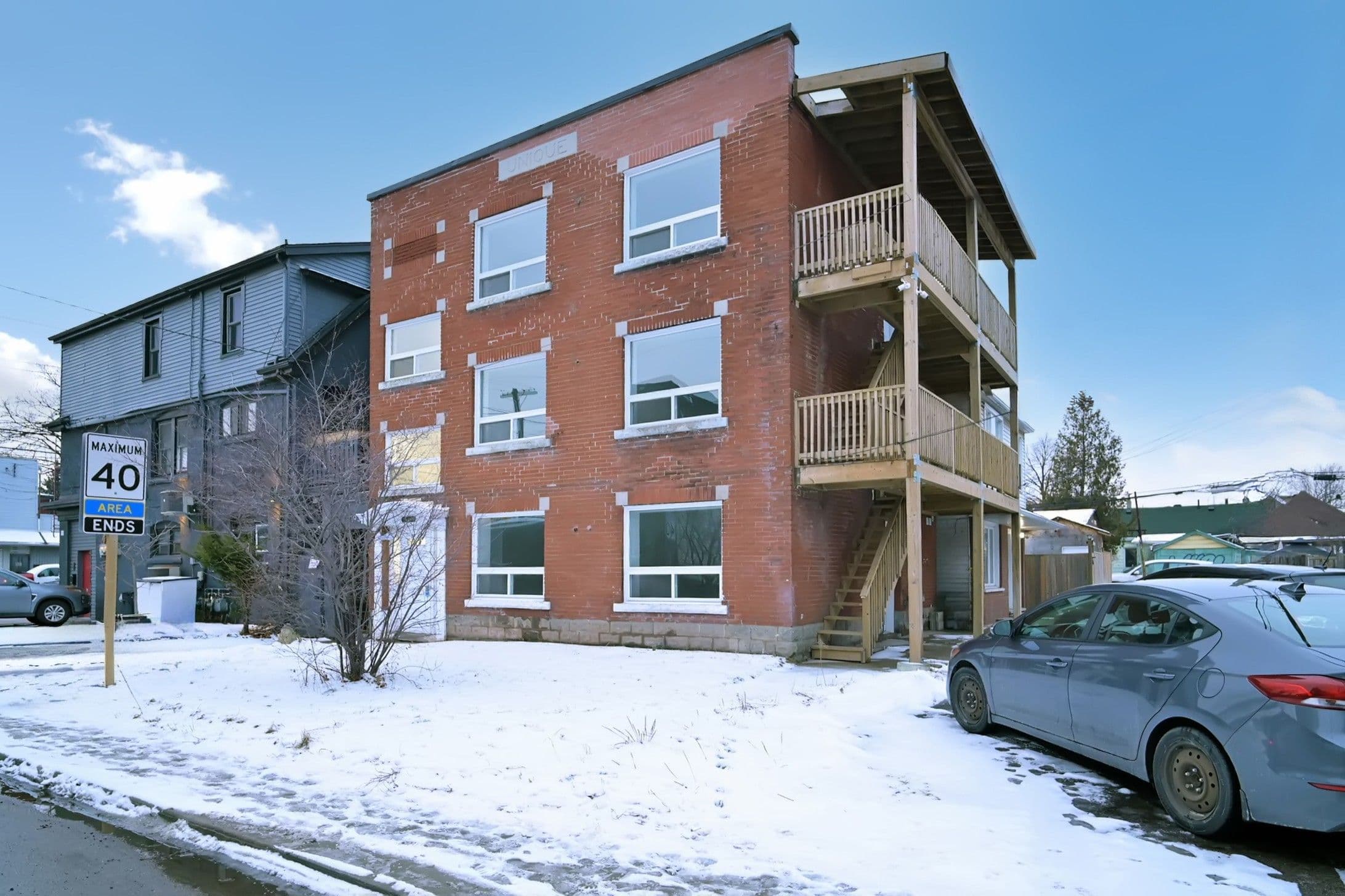 195 Balmoral Avenue N, Hamilton, ON L8L 2J7