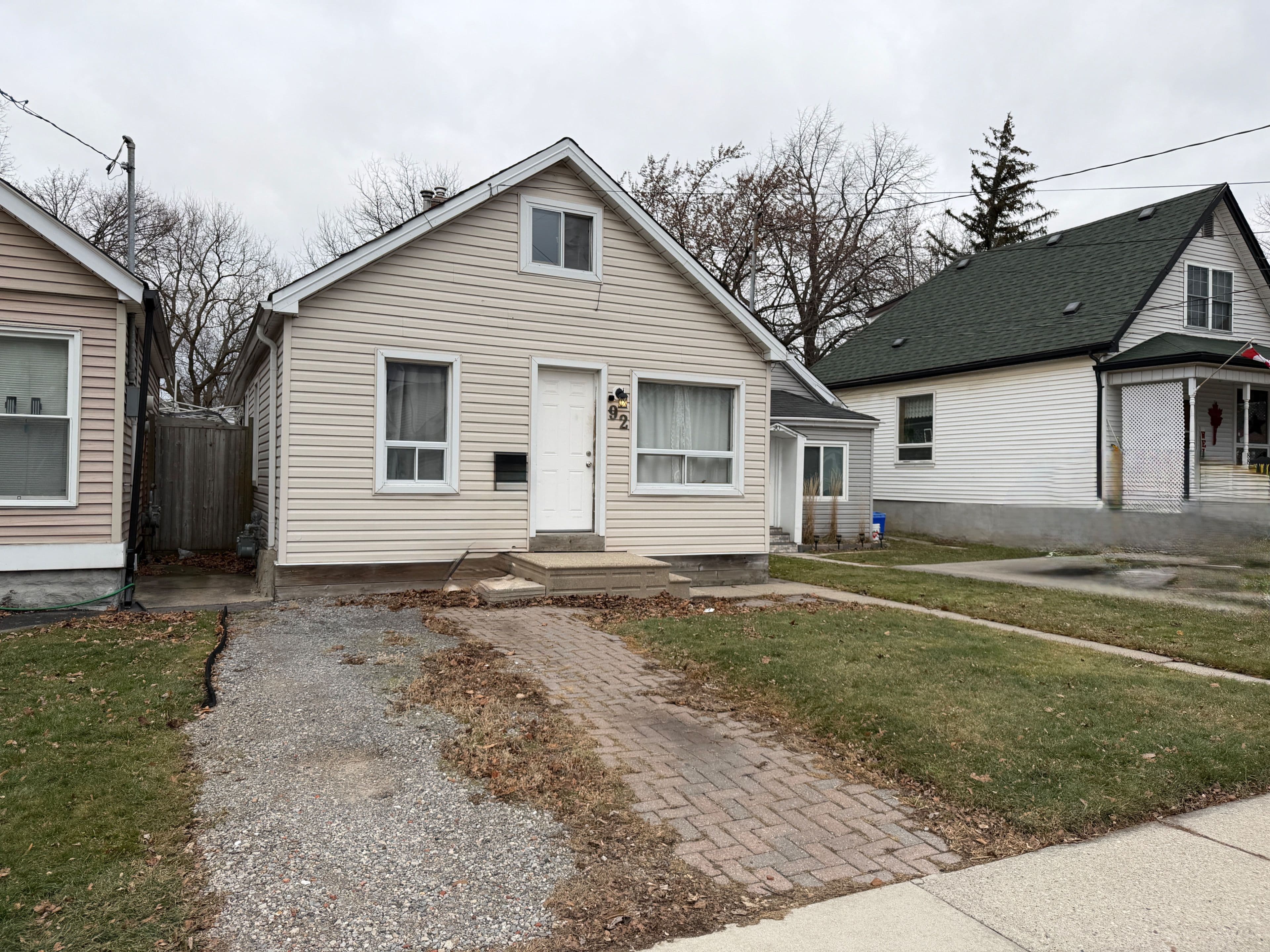 92 East 24th Street, Hamilton, ON L8V 2Y1