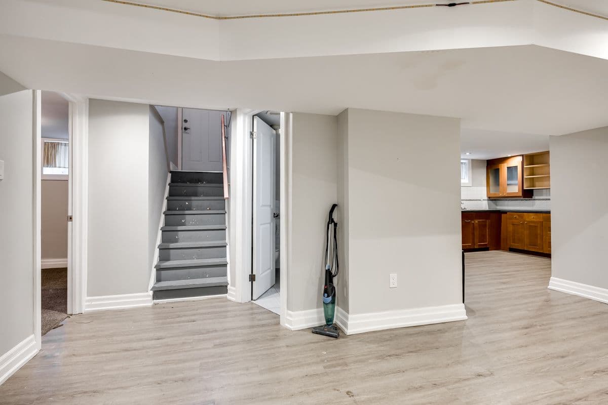 240 Markham Road LOWER LEVEL, Toronto E08, ON M1J 3C2