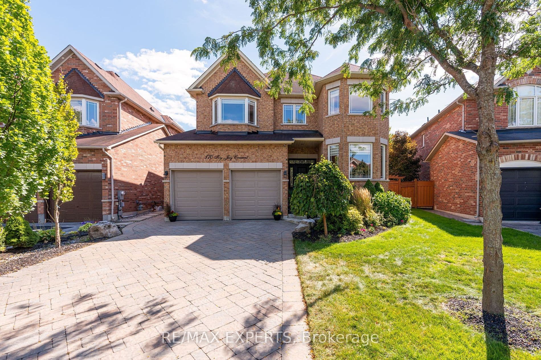 170 Ivy Jay Crescent, Aurora, ON L4G 0E9