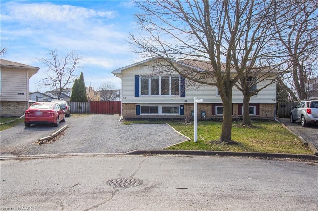 24 Tara Crescent UPPER, Thorold, ON L2V 4M1