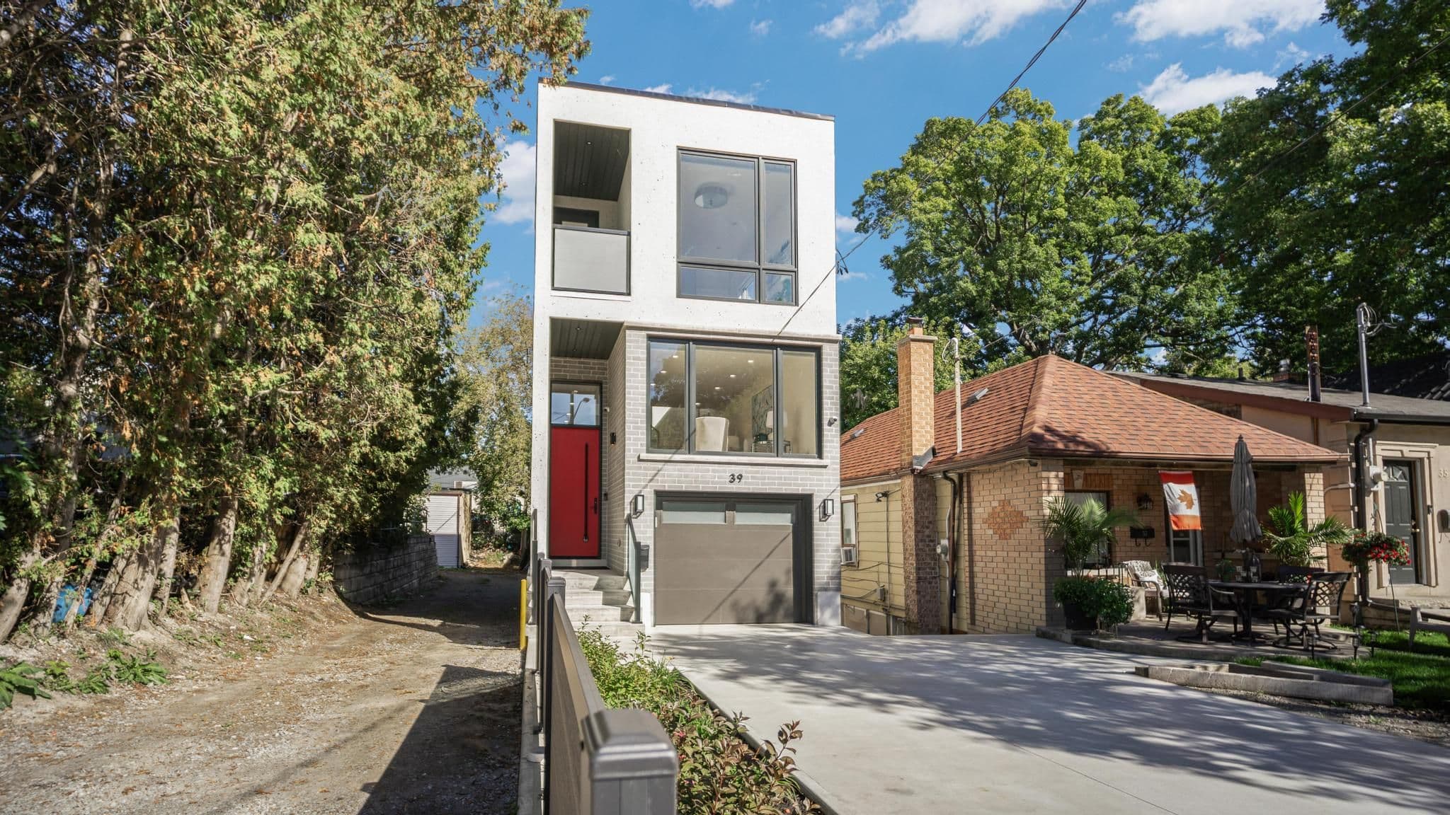 39 Kenworthy Avenue, Toronto E06, ON M1L 3B1