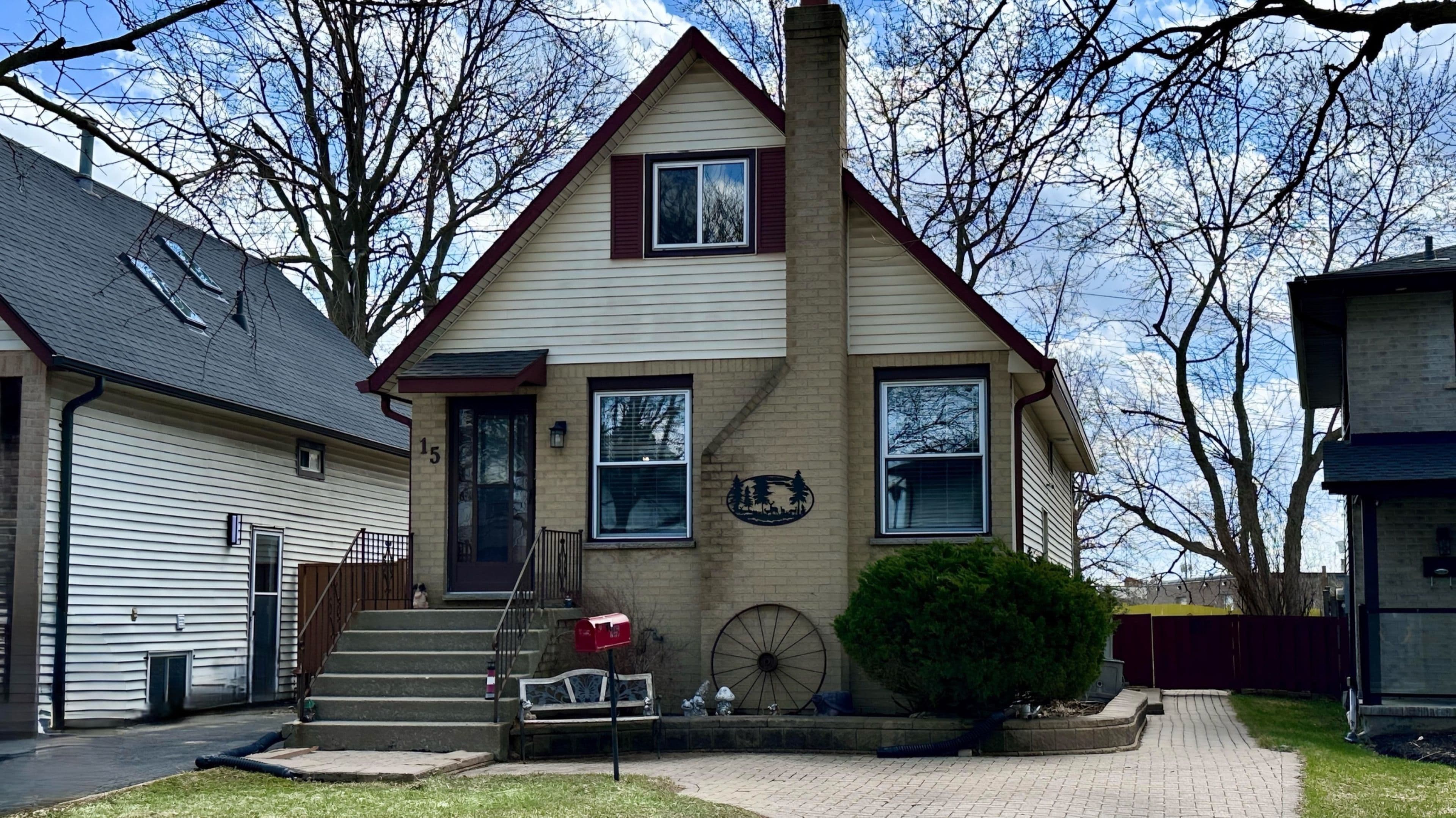 15 Chancton Crescent, London South, ON N6E 2Y5