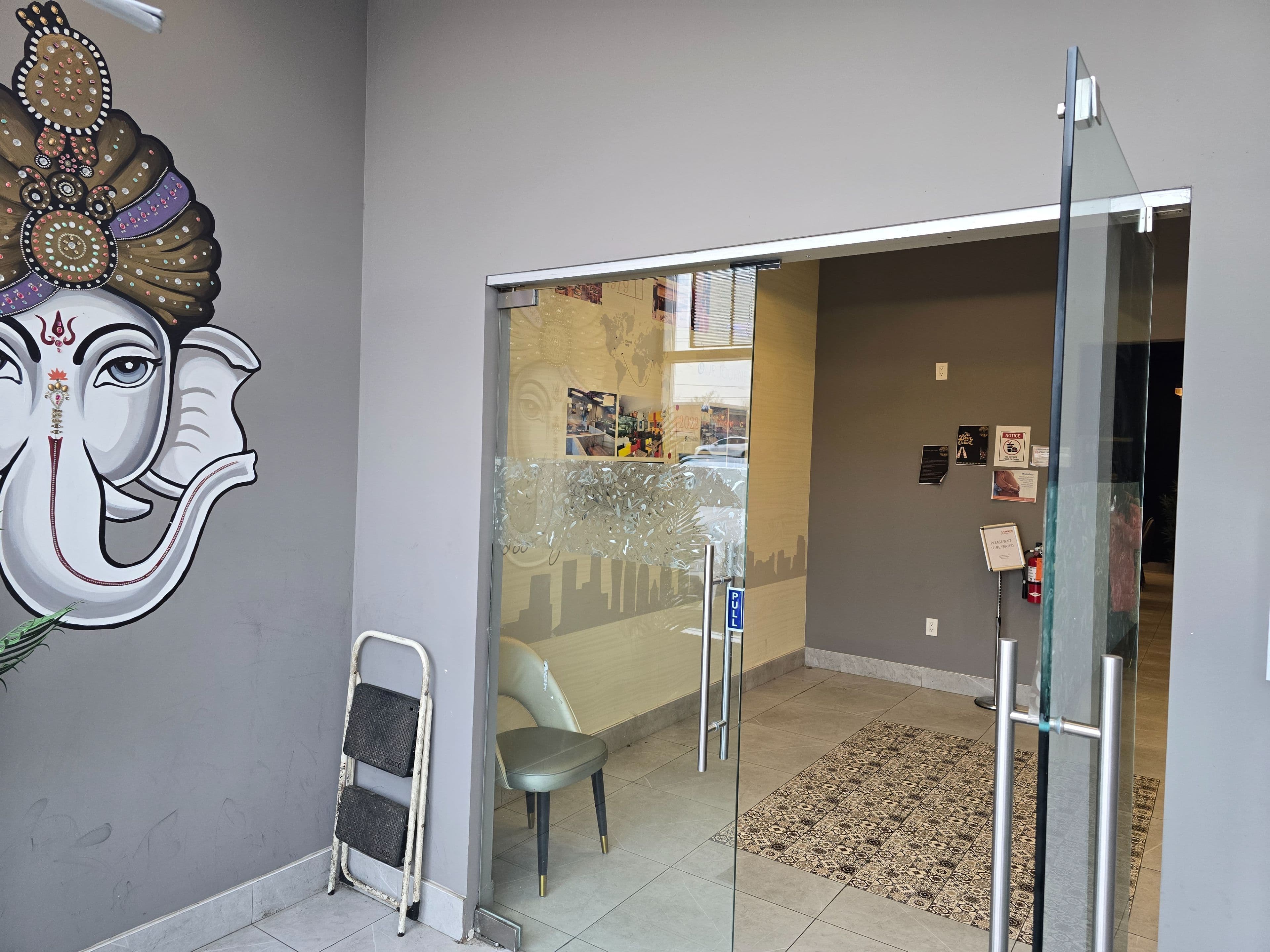 1400 Aimco Boulevard 4, Mississauga, ON L4W 4K2