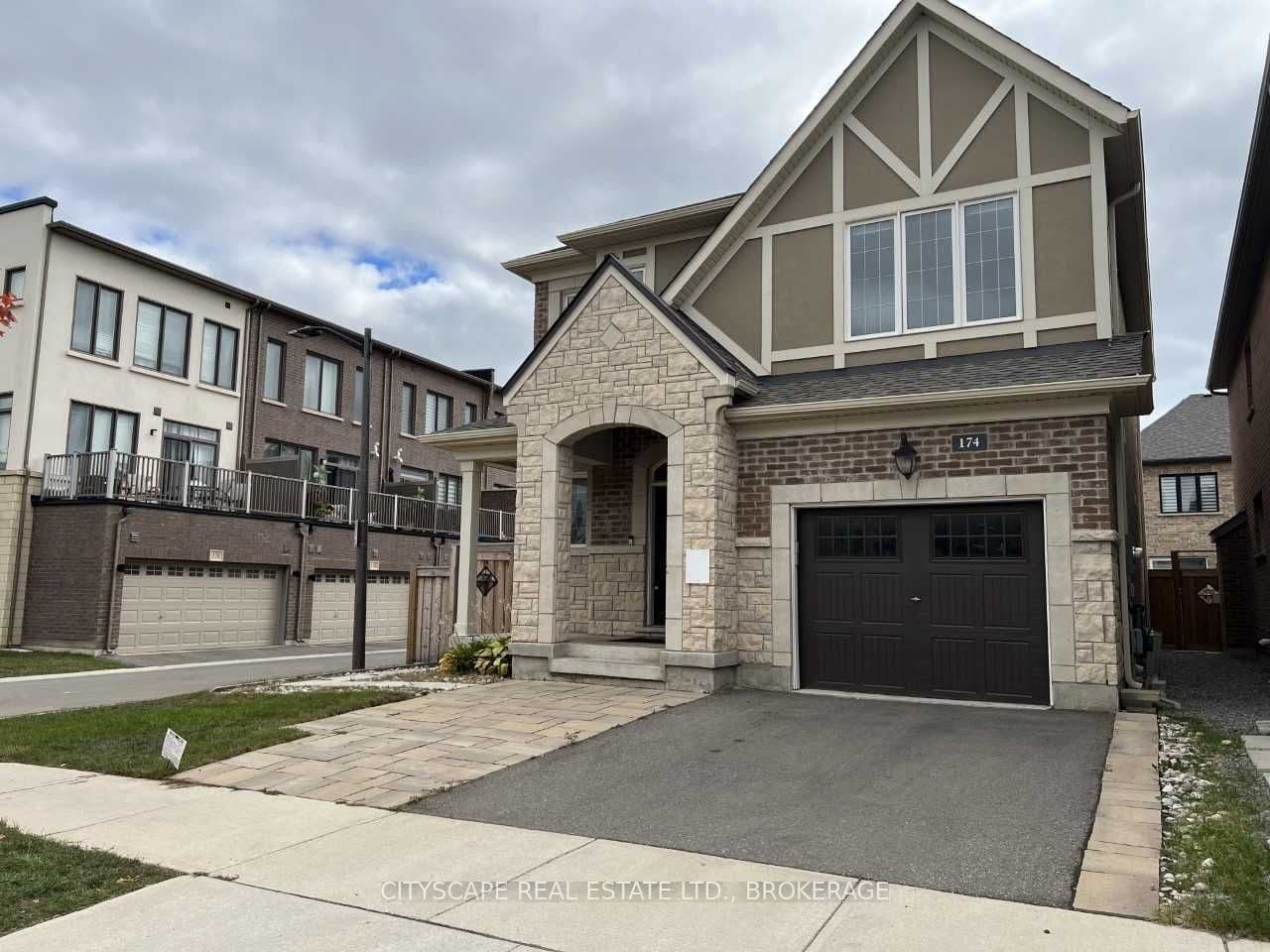 174 Fowley Drive, Oakville, ON L6H 0M8